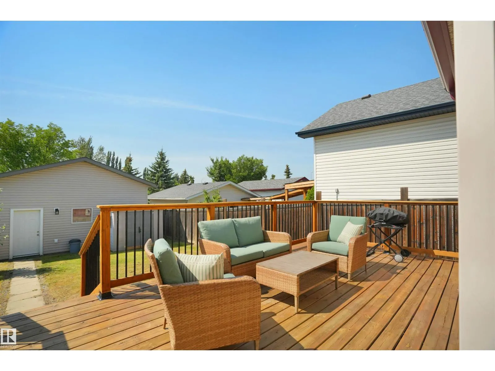 21353 87A AV NW