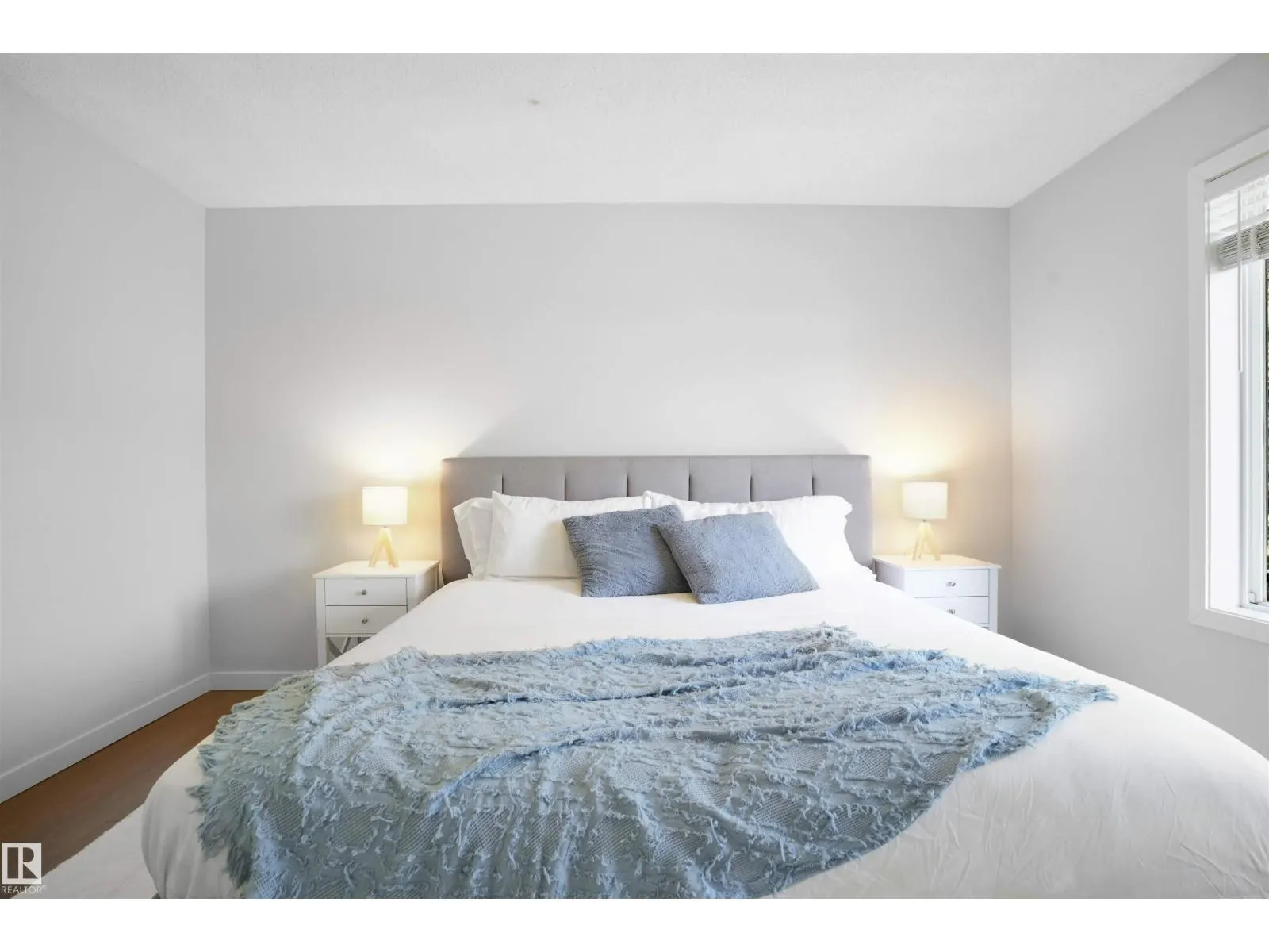 21353 87A AV NW