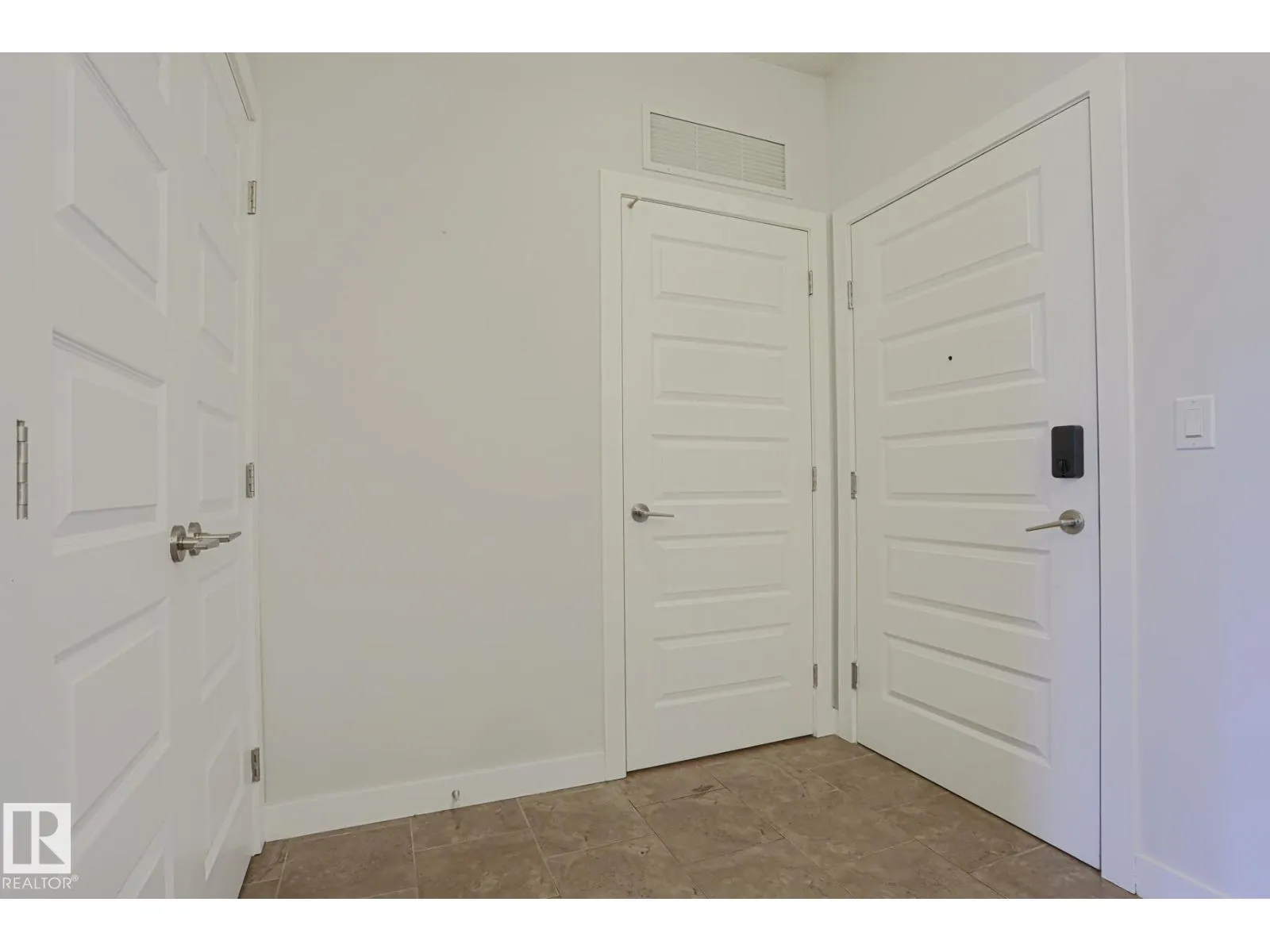 #205 10530 56 AV NW