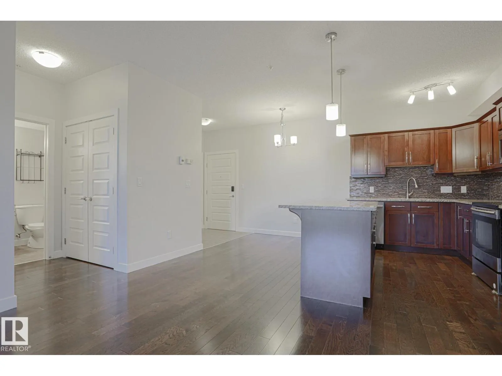 #205 10530 56 AV NW