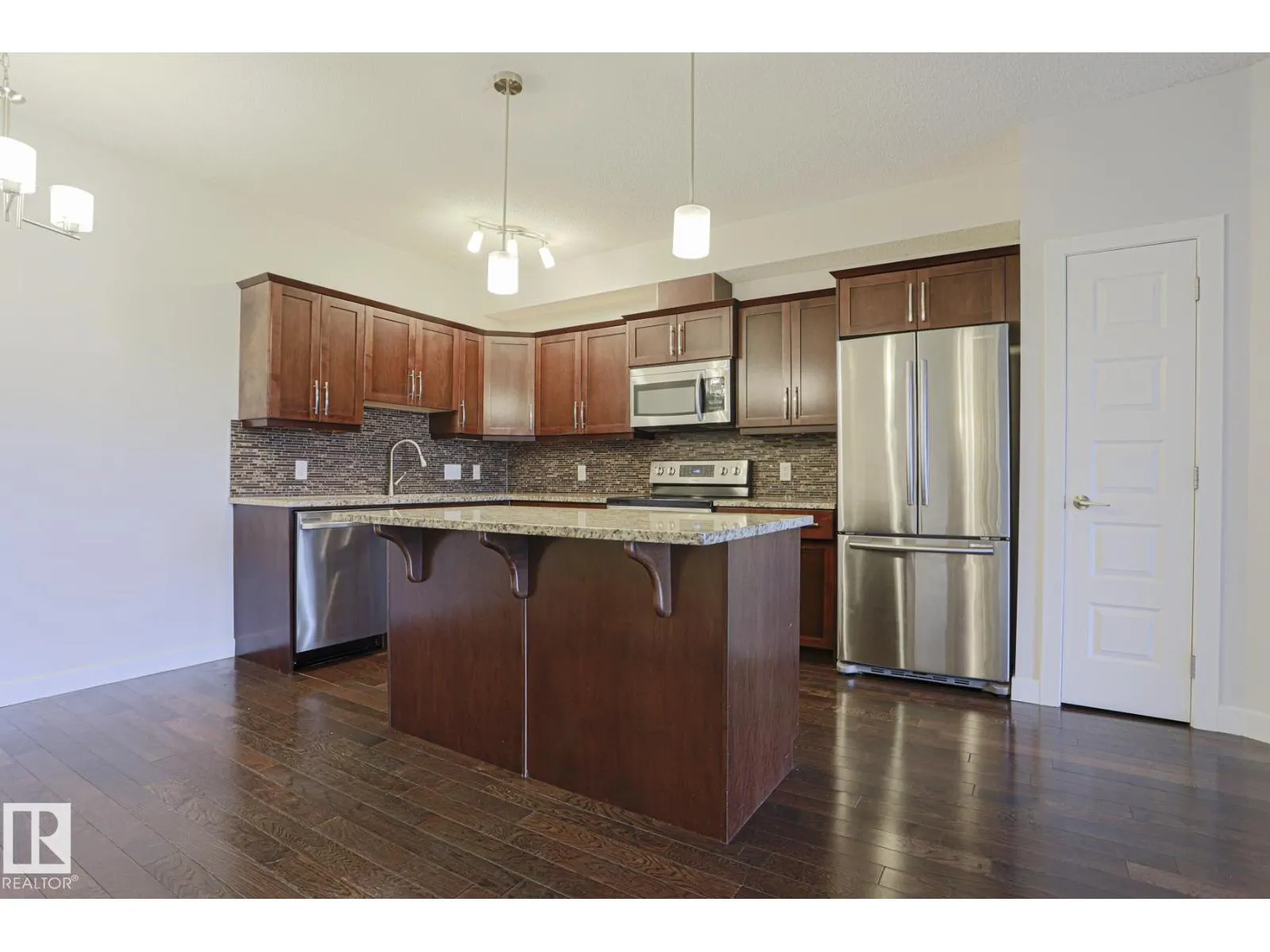 #205 10530 56 AV NW
