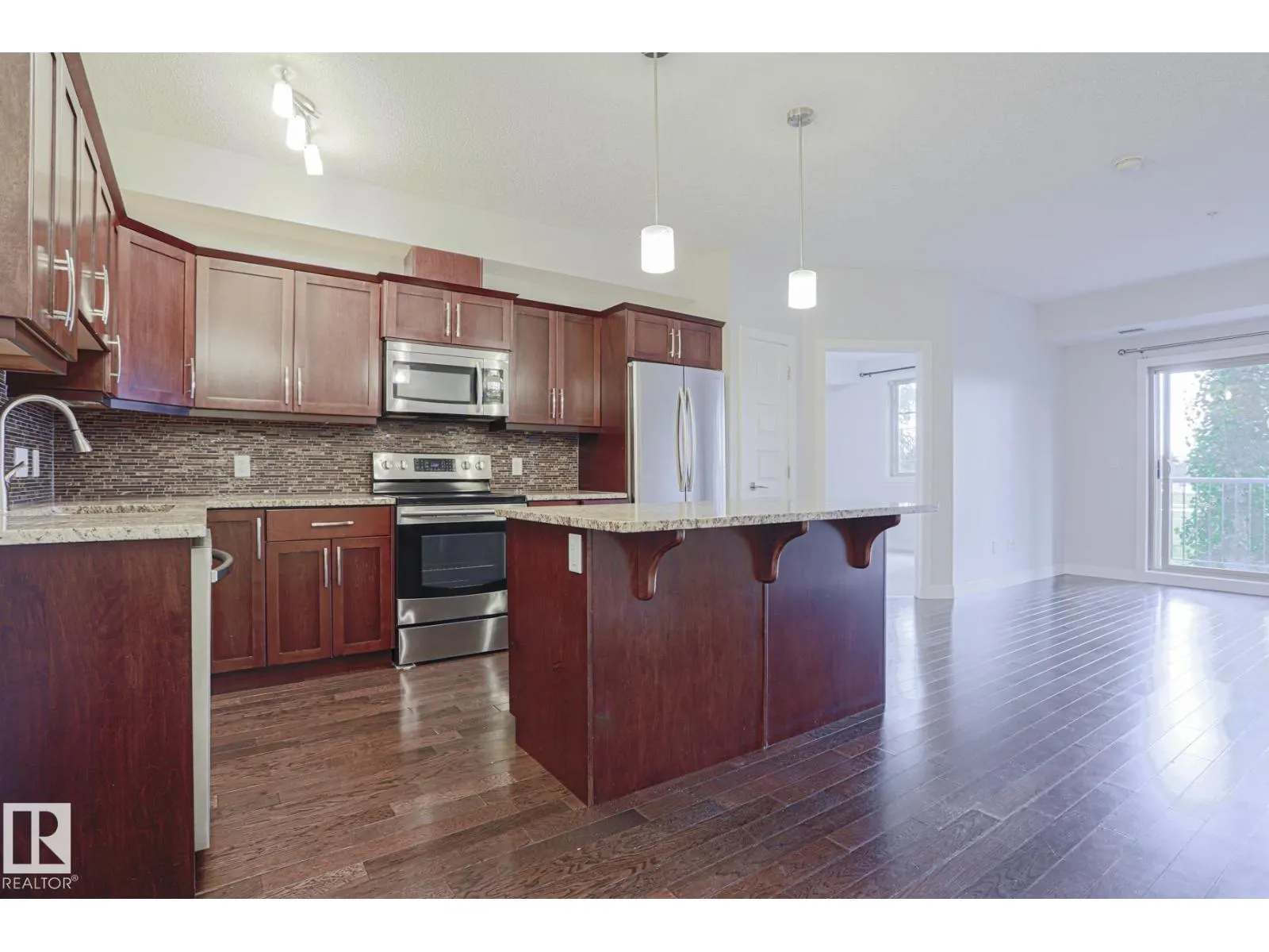 #205 10530 56 AV NW