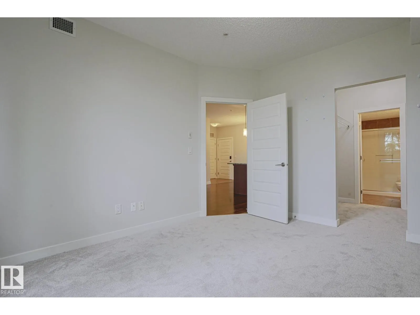 #205 10530 56 AV NW