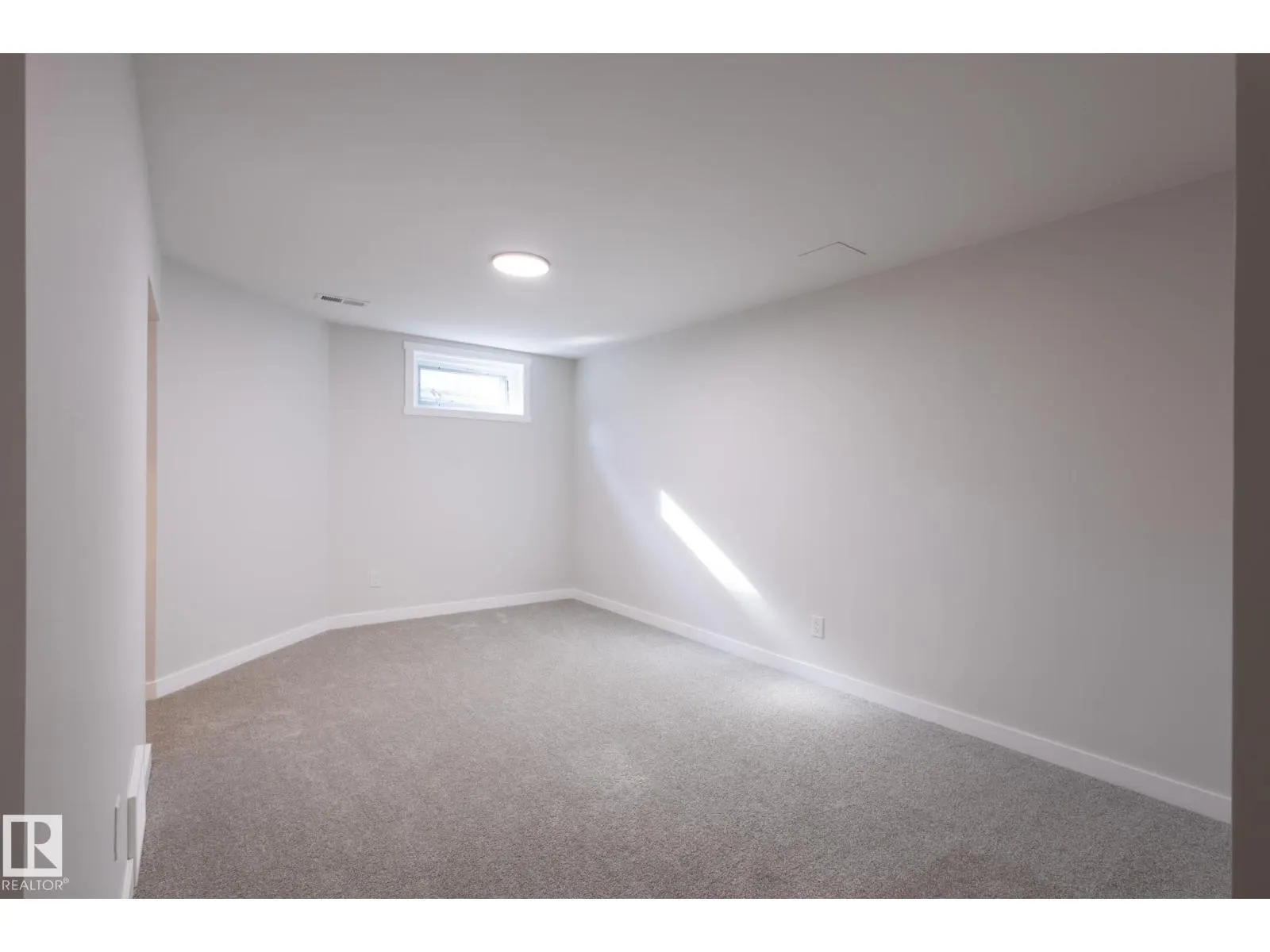 62 AMBERLY CO NW