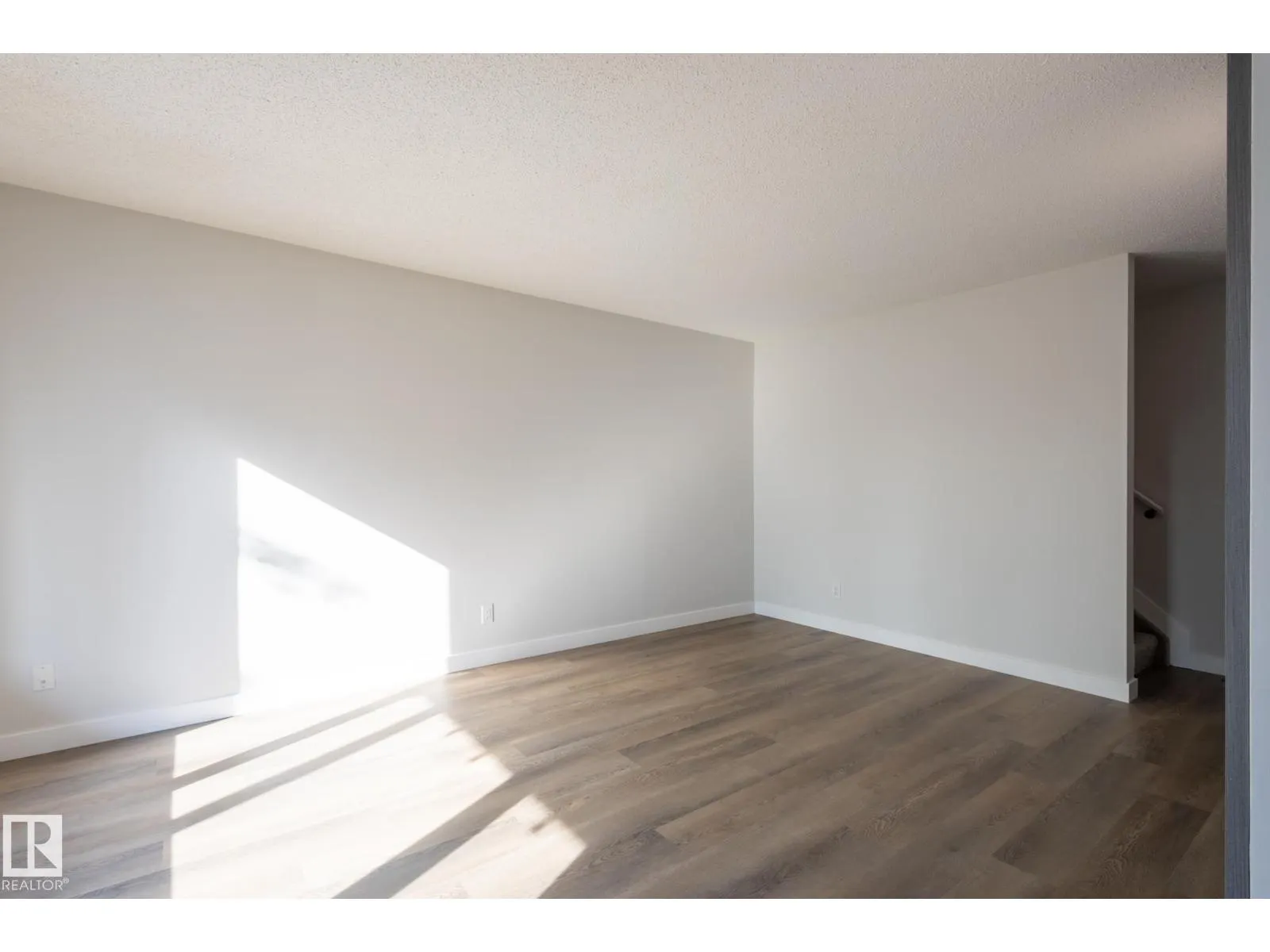 62 AMBERLY CO NW