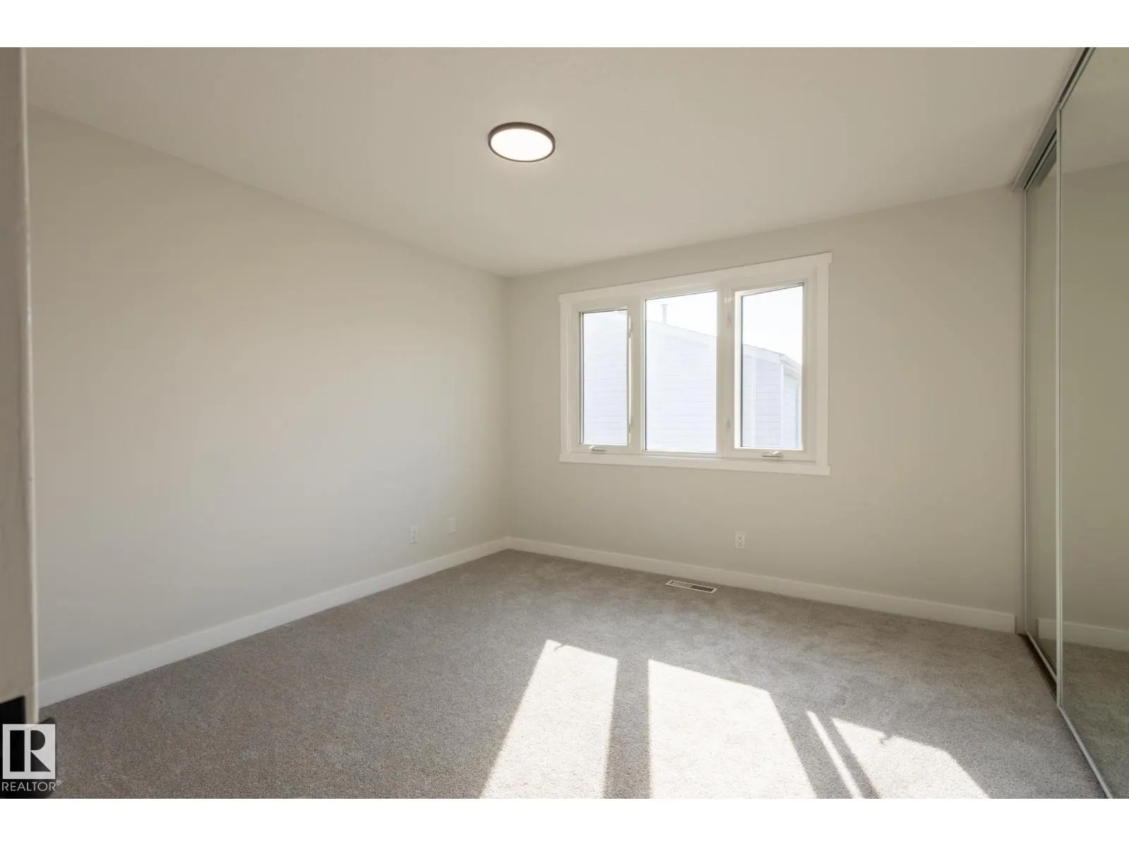 62 AMBERLY CO NW