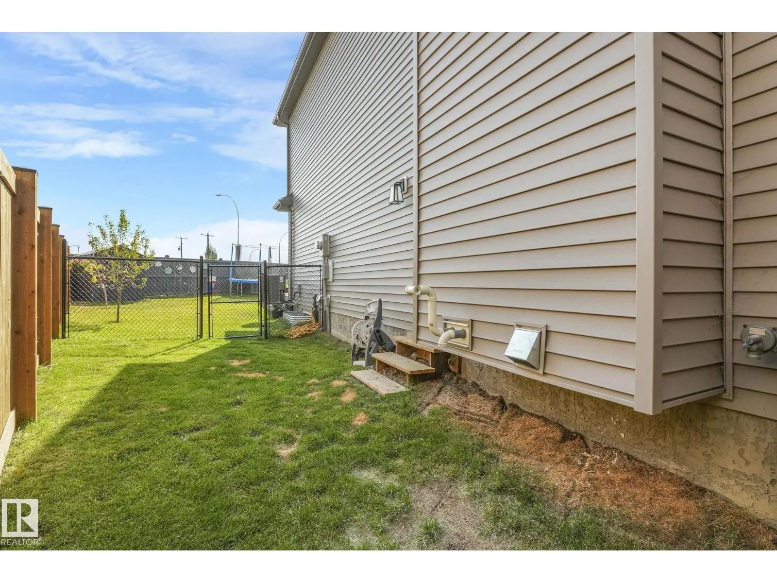 23 NETTLE CR