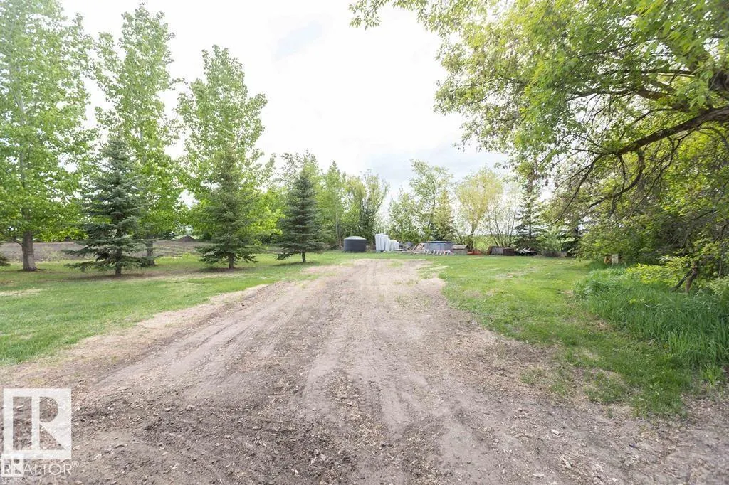 1017 Twp Rd 602