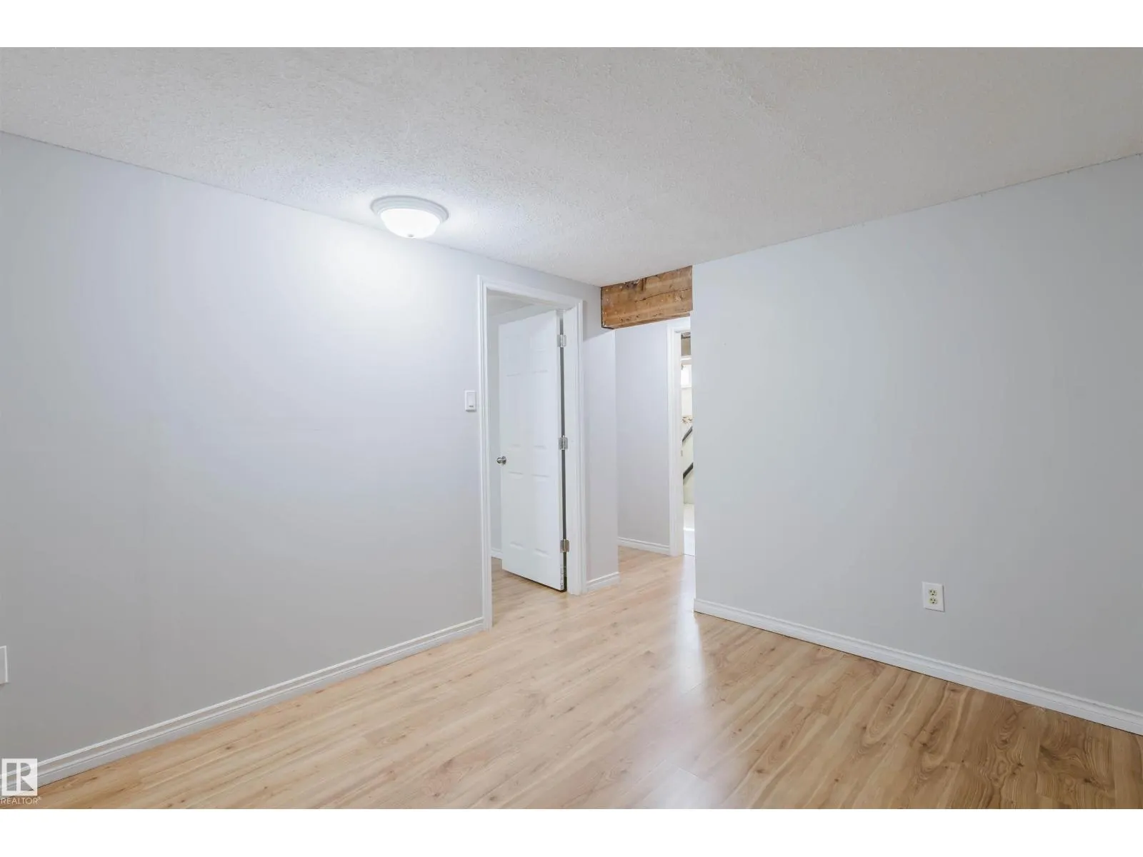 18160 81 AV NW