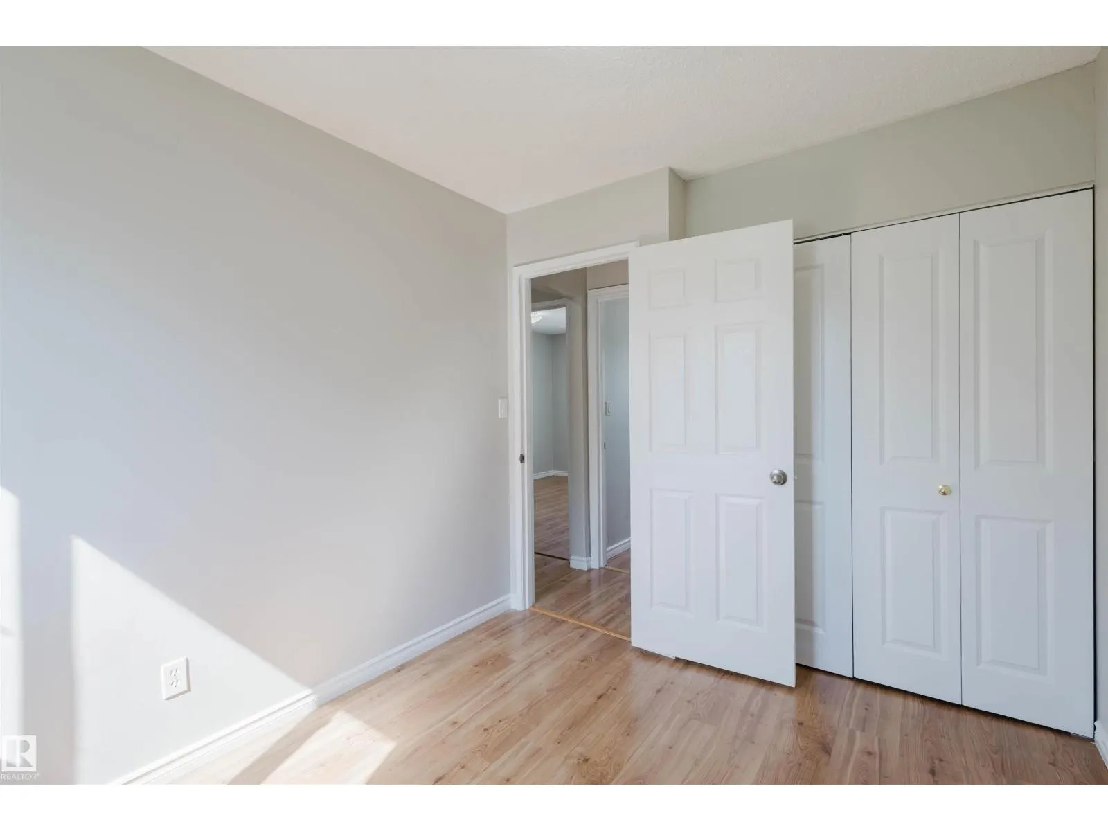 18160 81 AV NW