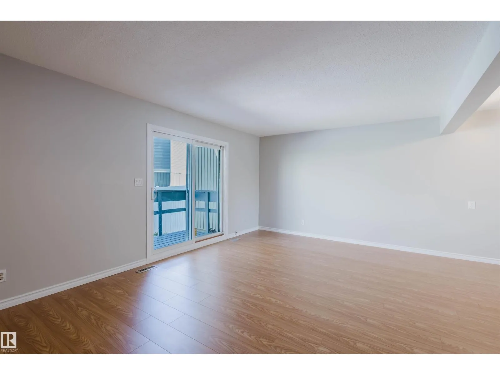 18160 81 AV NW