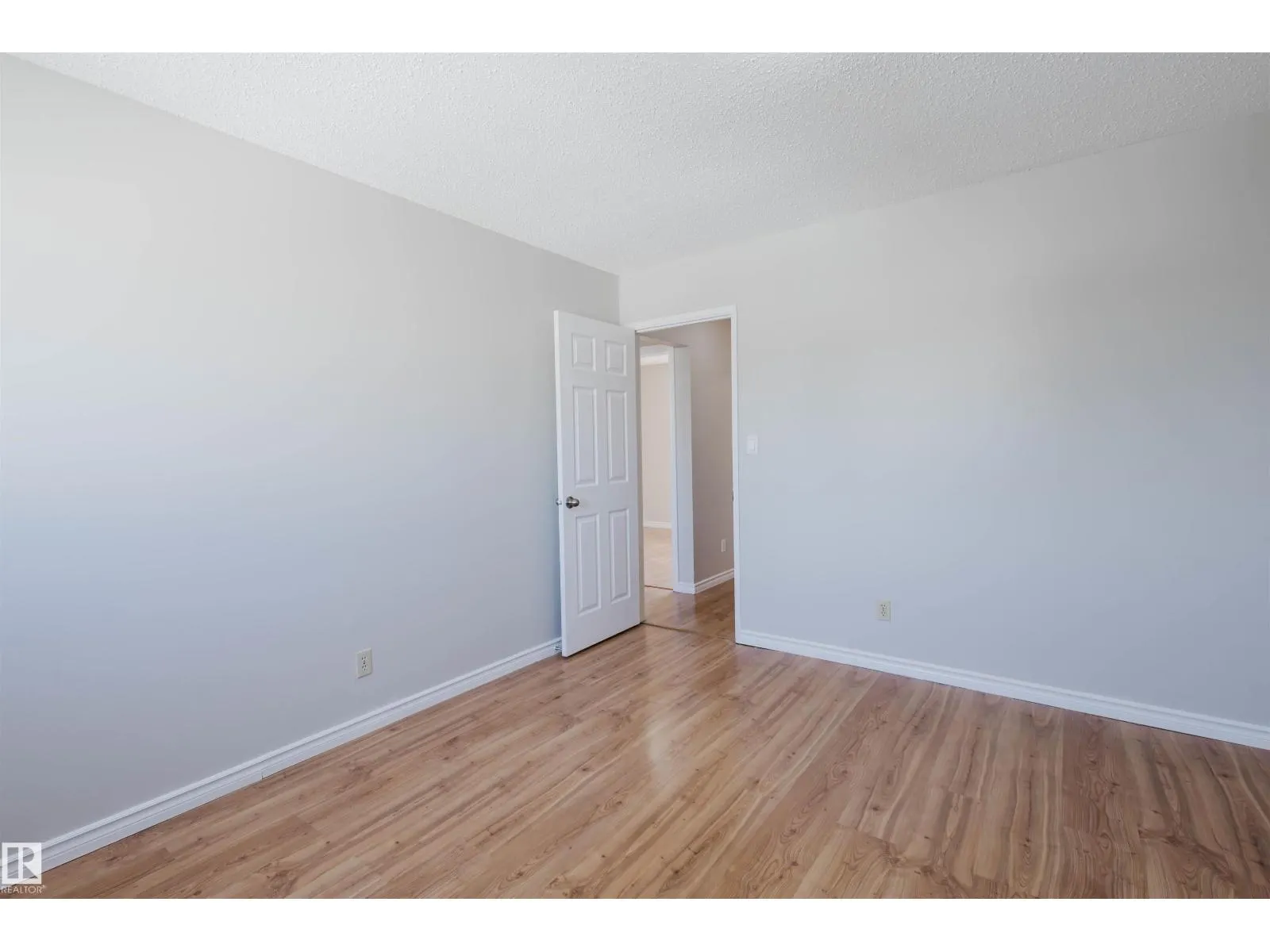 18160 81 AV NW