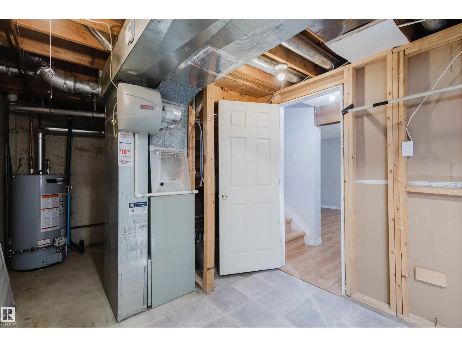 18160 81 AV NW