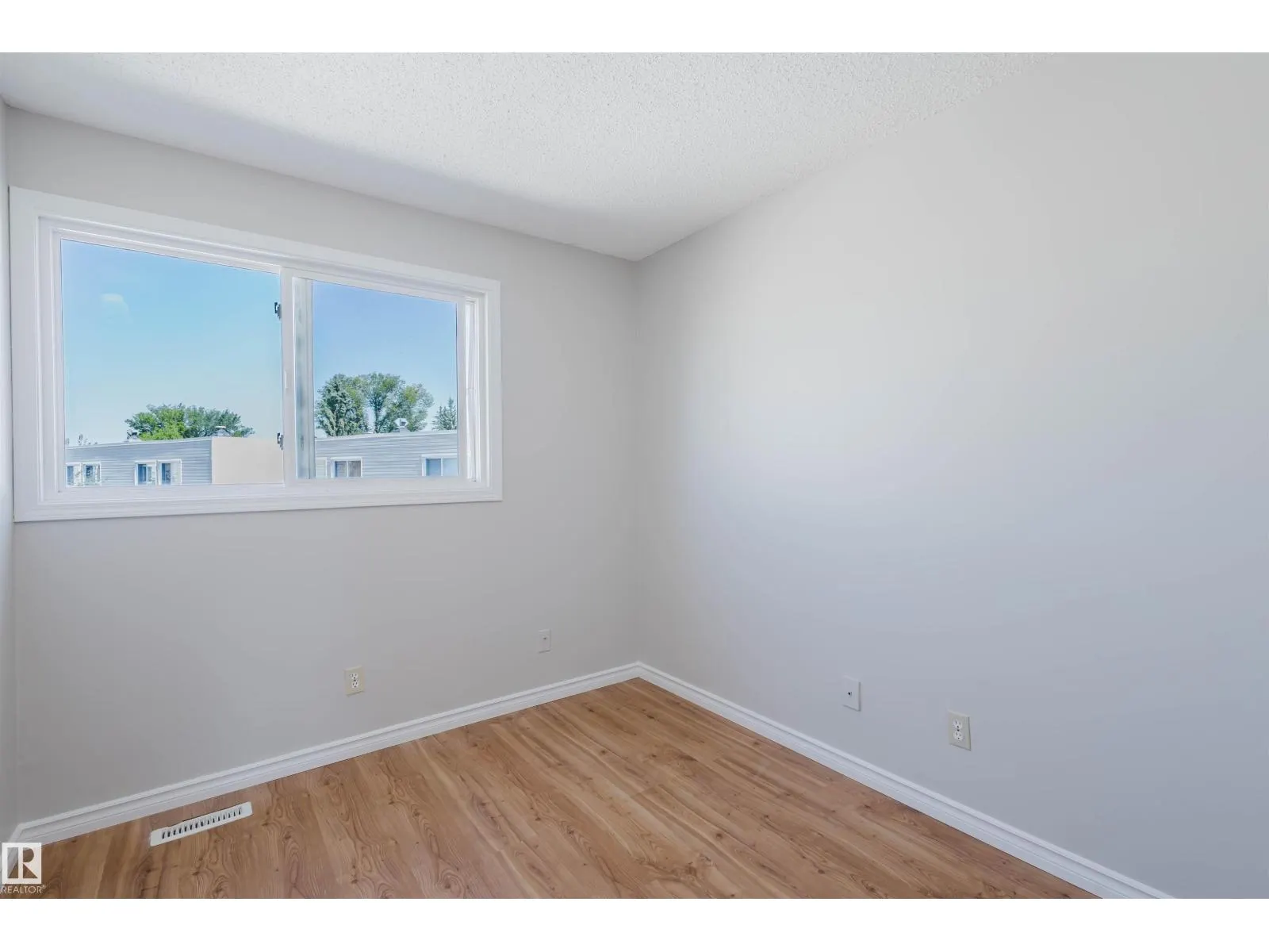 18160 81 AV NW