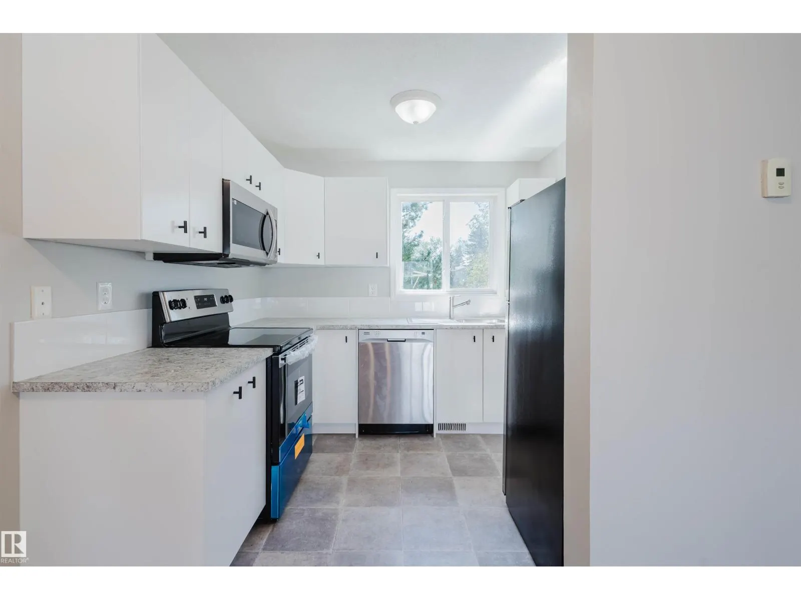 18160 81 AV NW