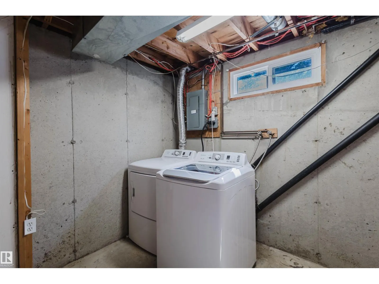 18160 81 AV NW