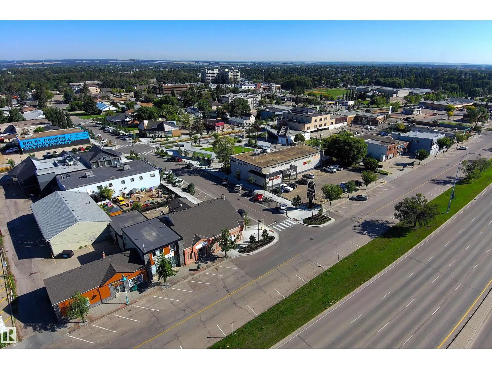 101 MAIN ST