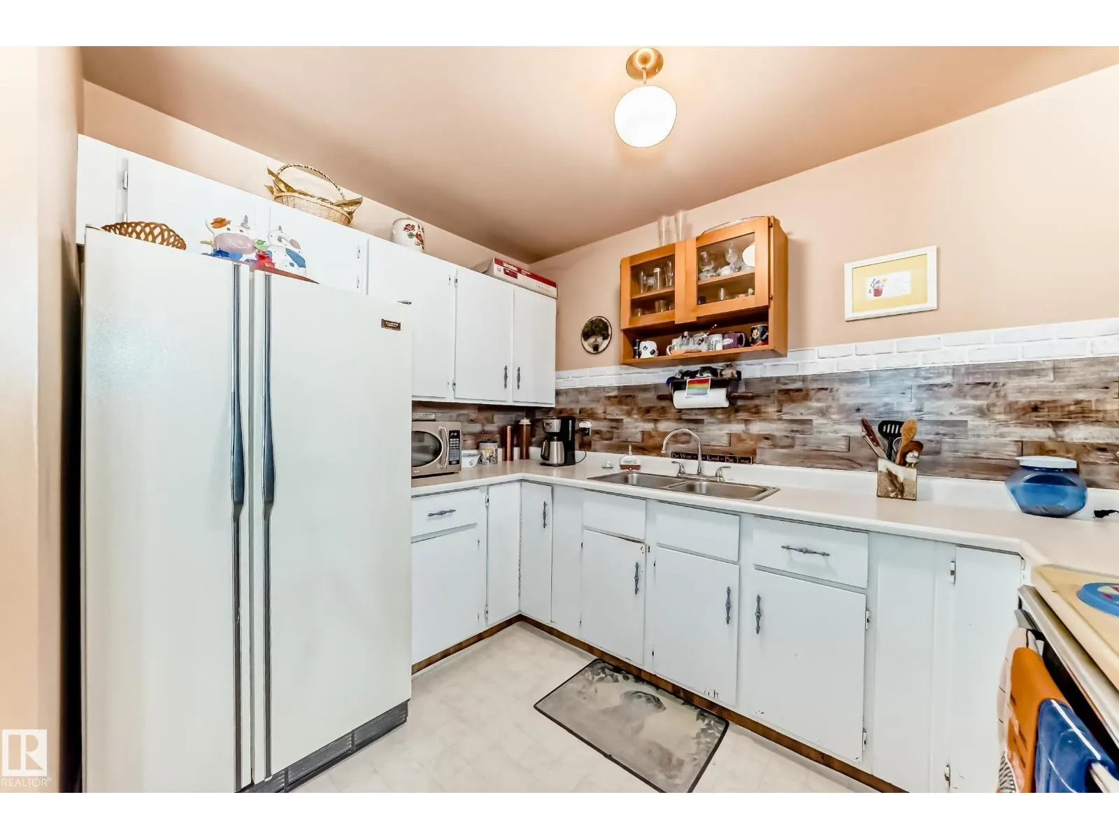 4 FRANKLIN PL