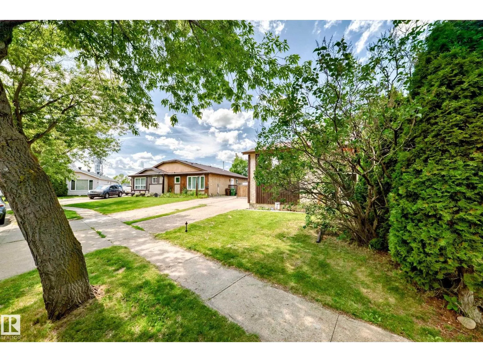 4 FRANKLIN PL