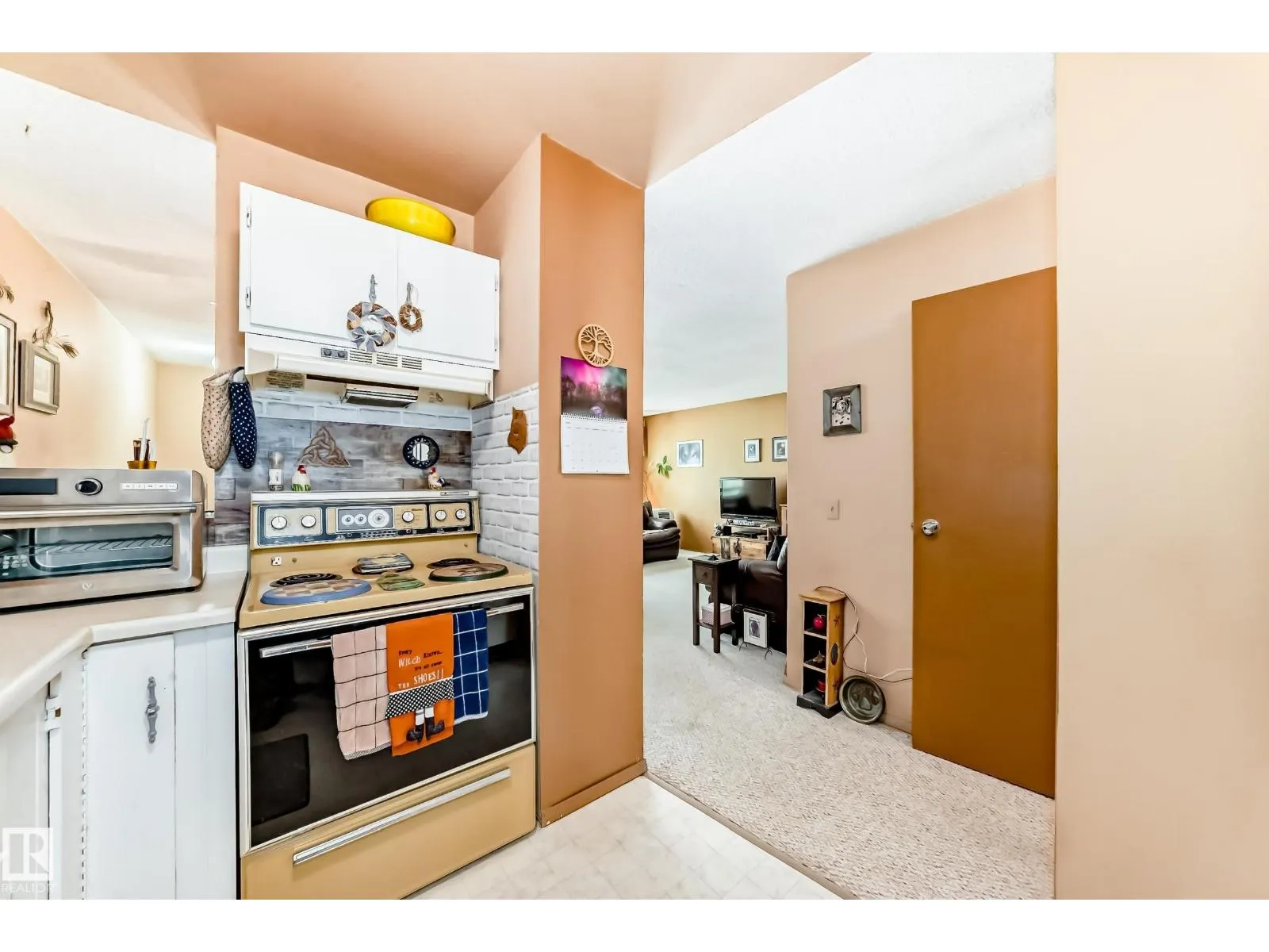 4 FRANKLIN PL