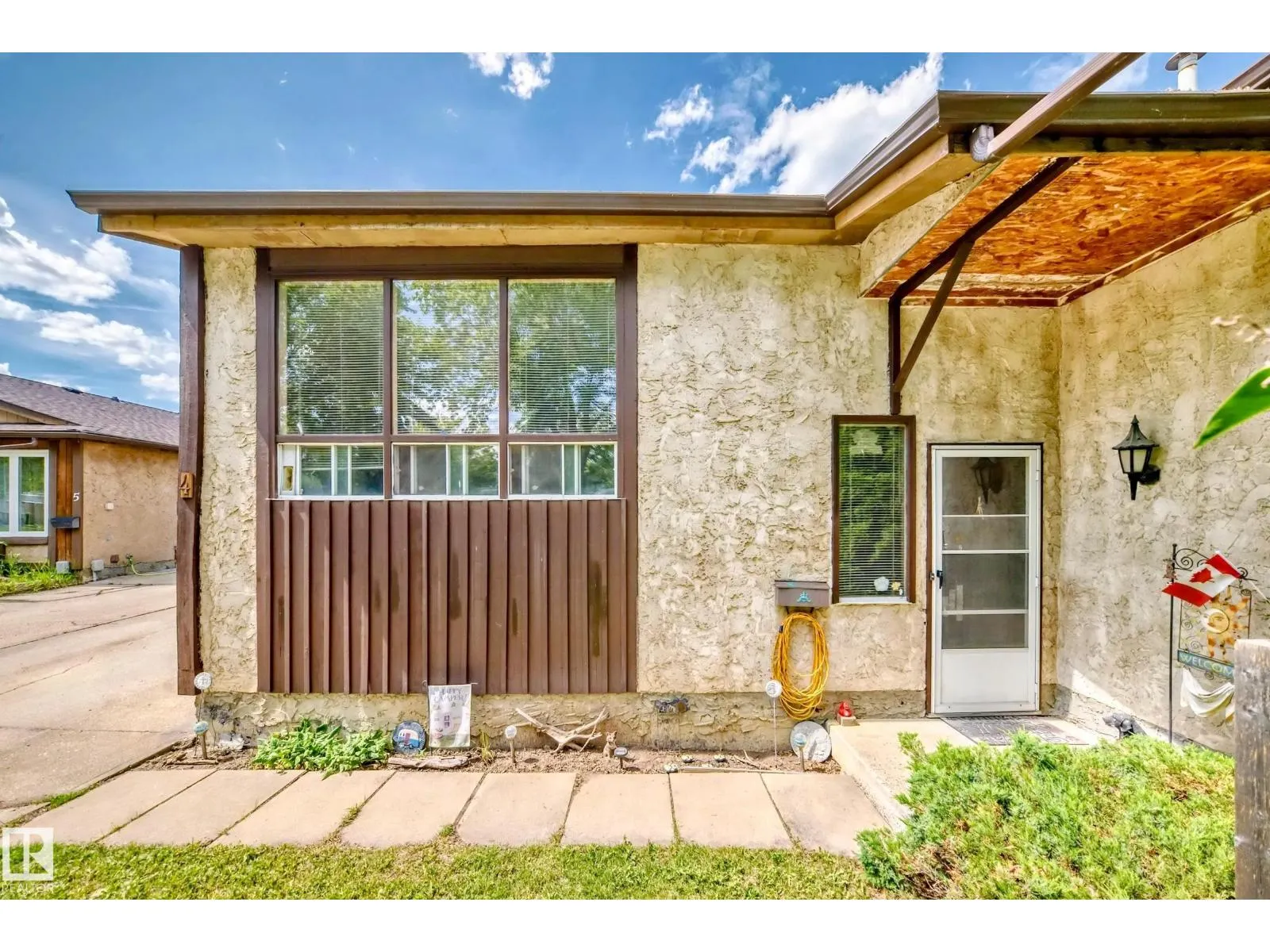4 FRANKLIN PL