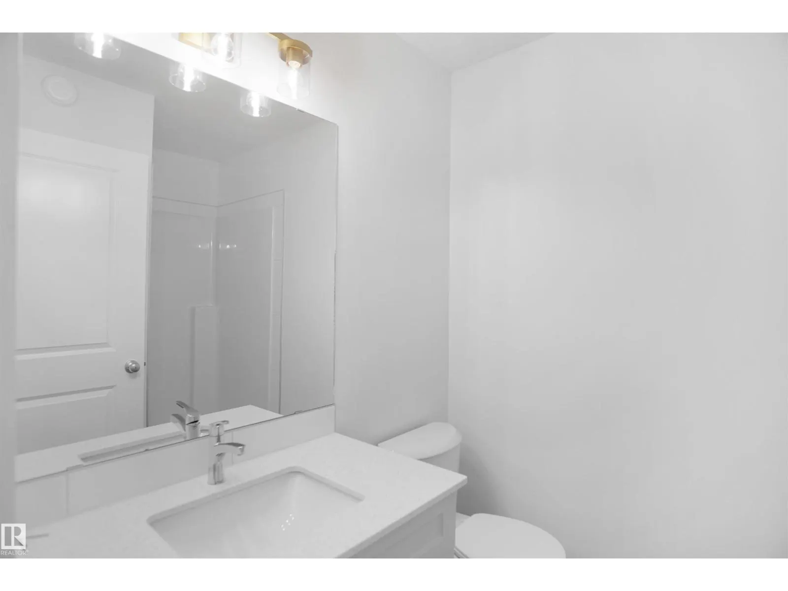 2107 210 ST NW