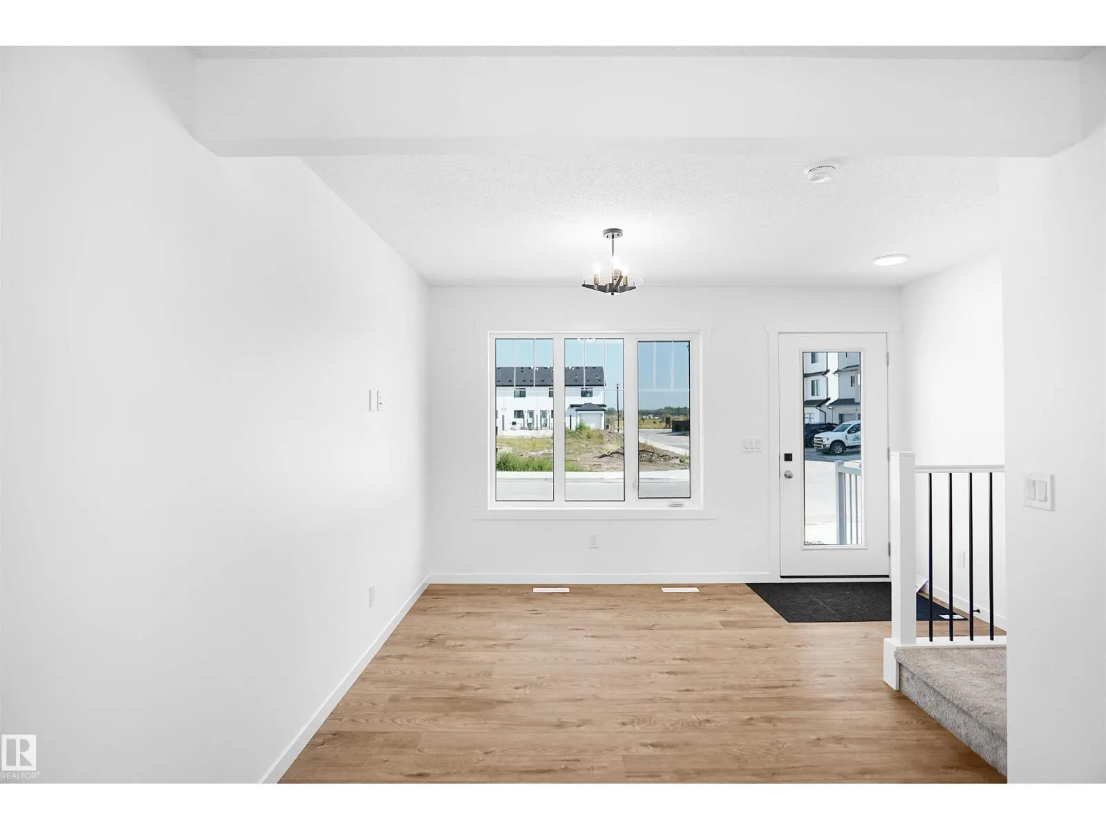 2115 210 ST NW
