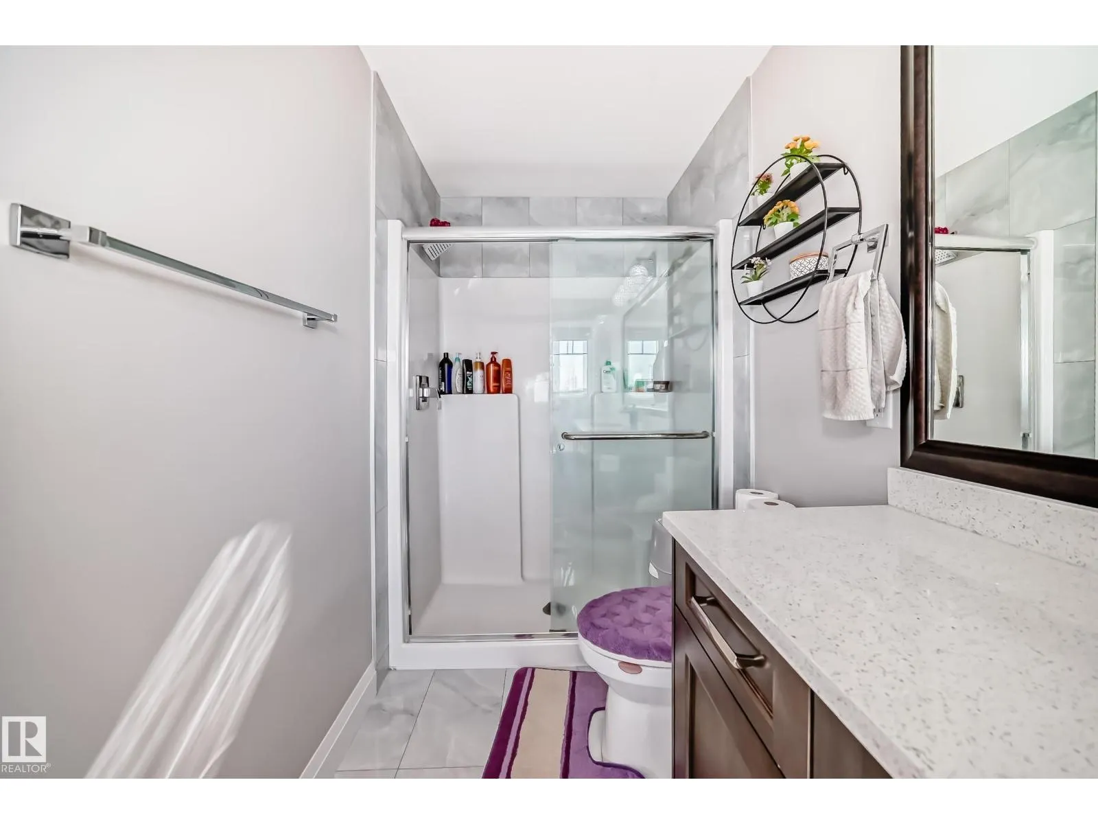 1207 24 ST NW