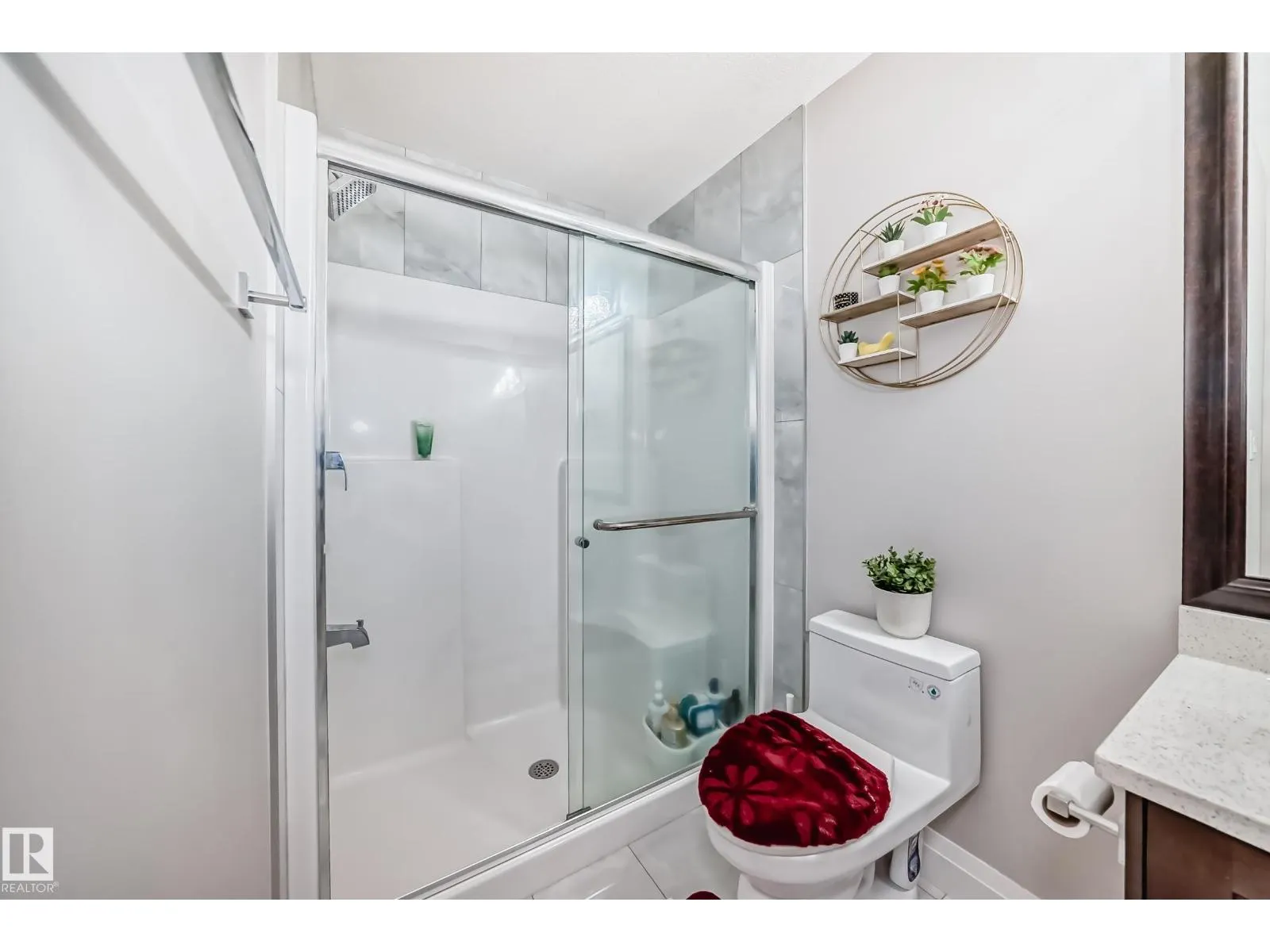 1207 24 ST NW