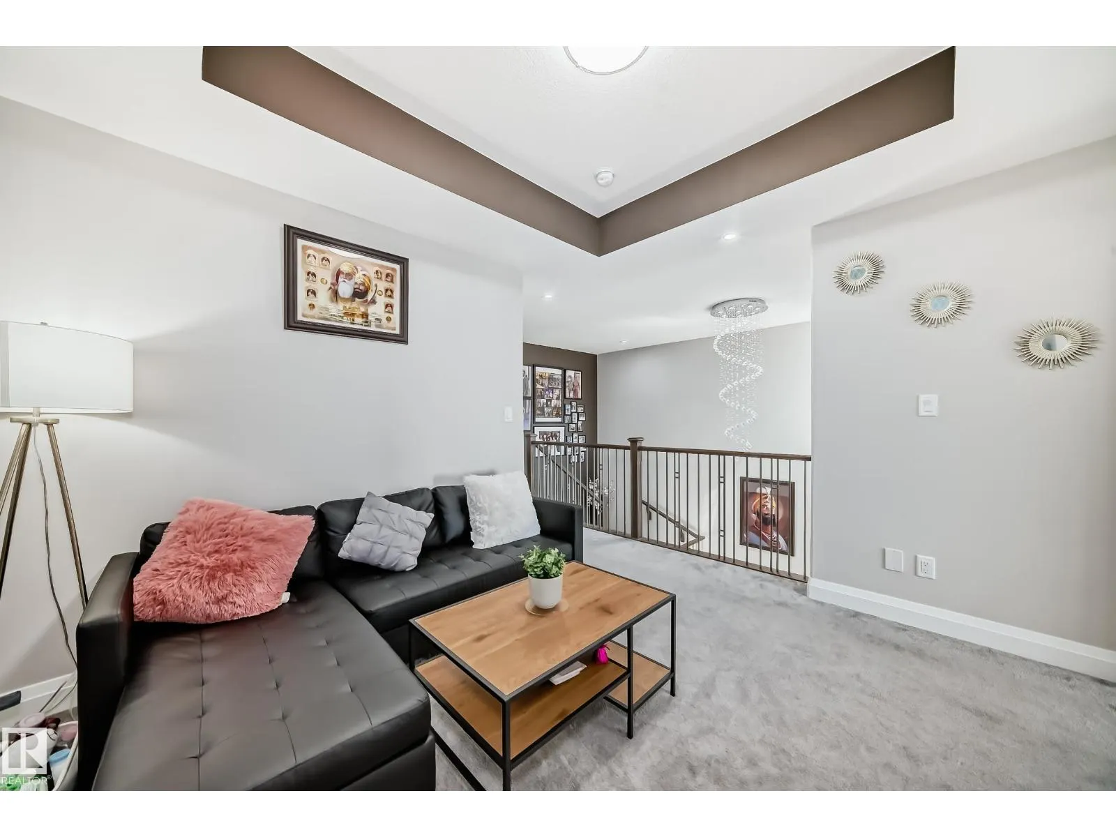 1207 24 ST NW