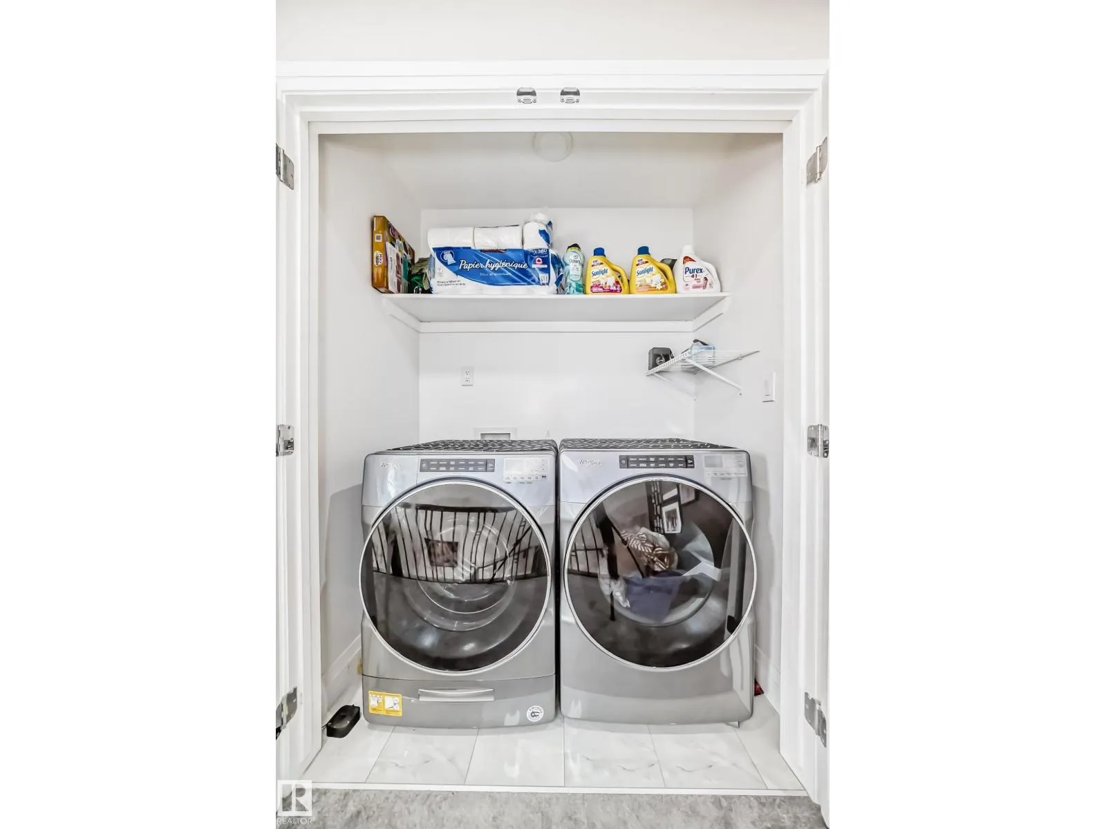 1207 24 ST NW