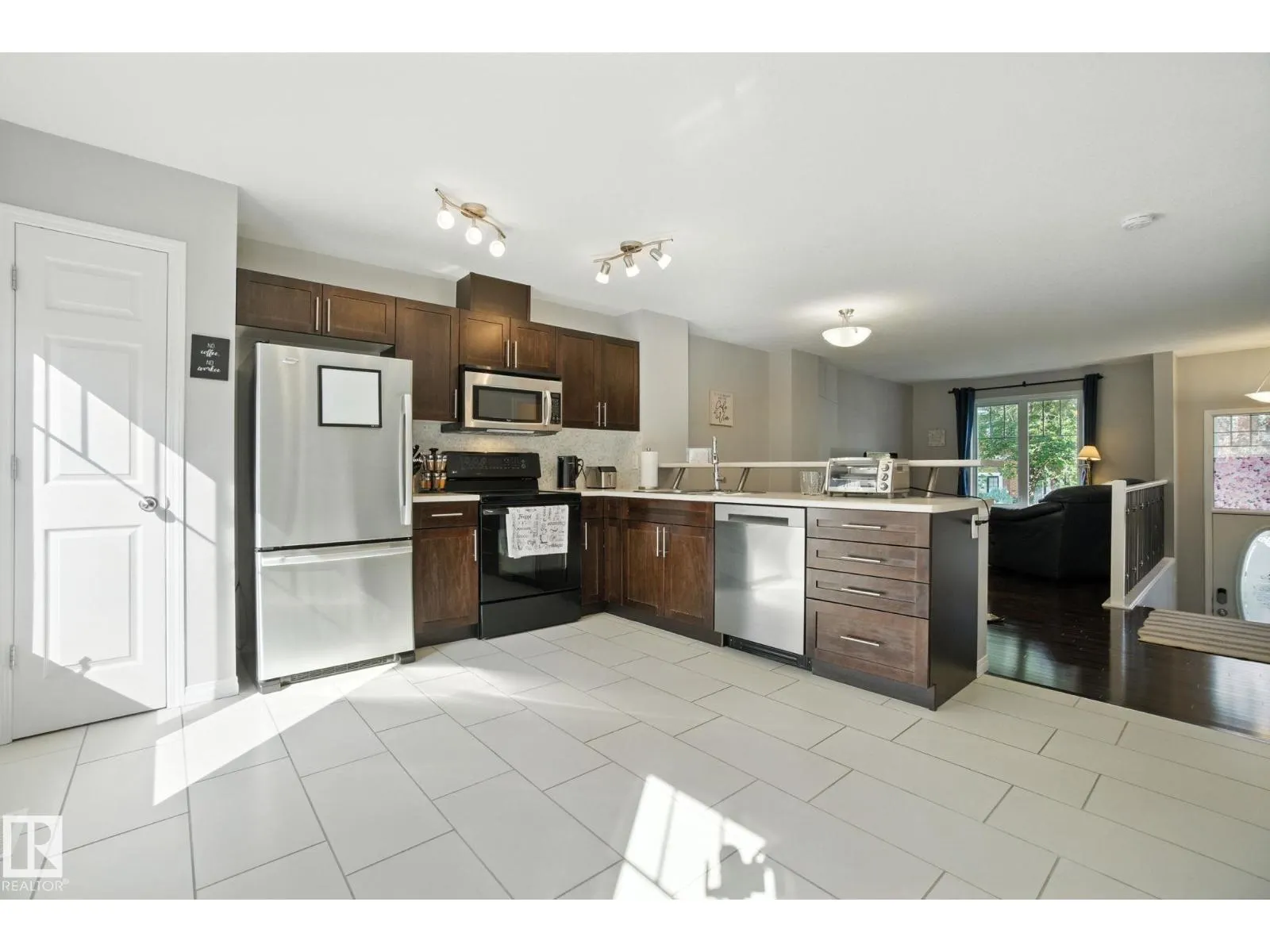 4936 Terwillegar CM NW