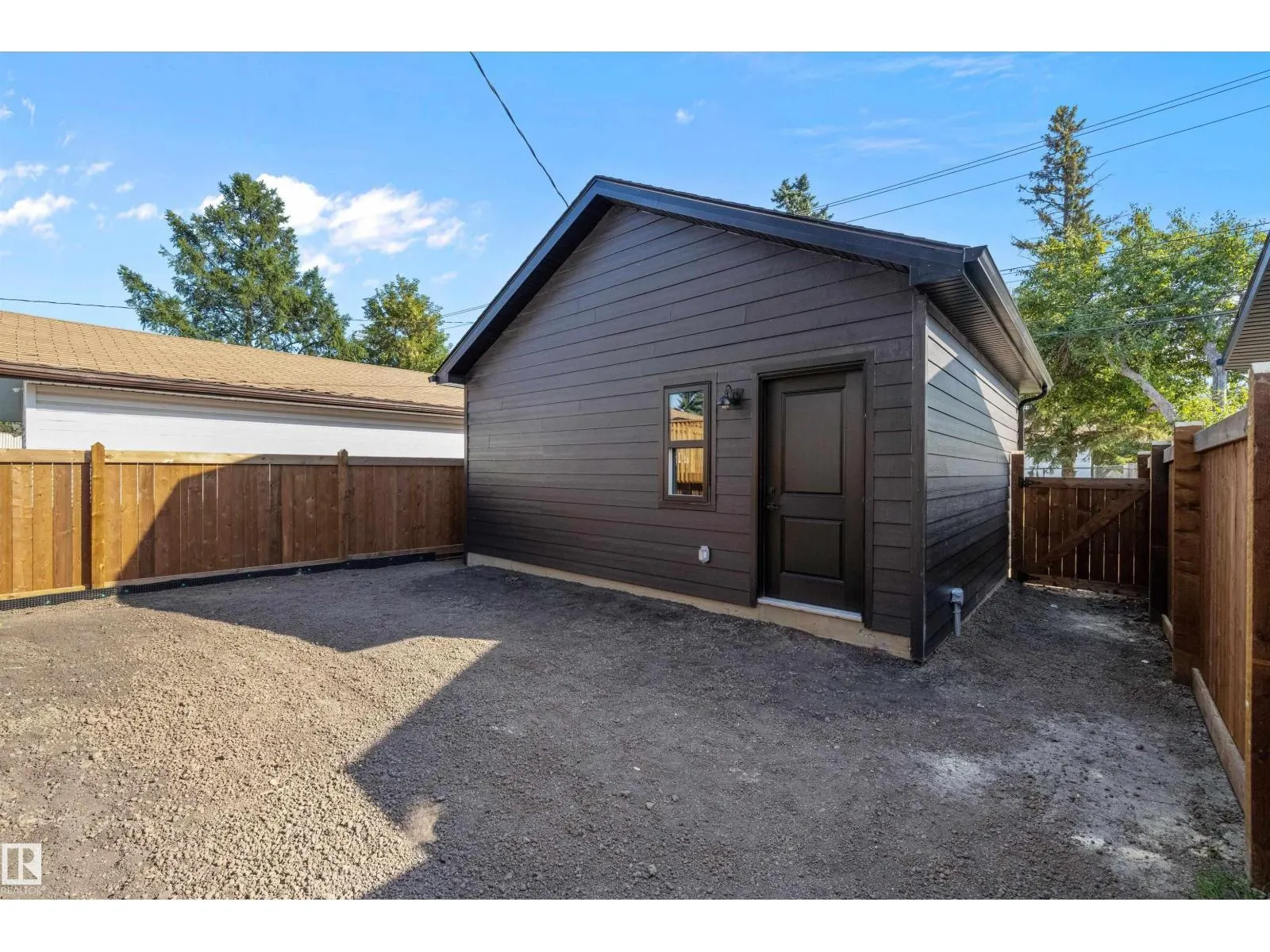 14711 88 AV NW