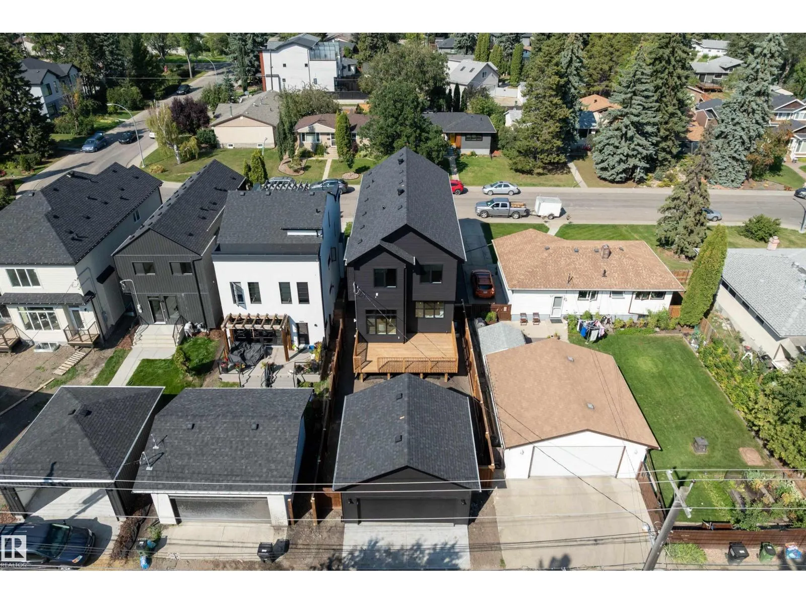 14711 88 AV NW