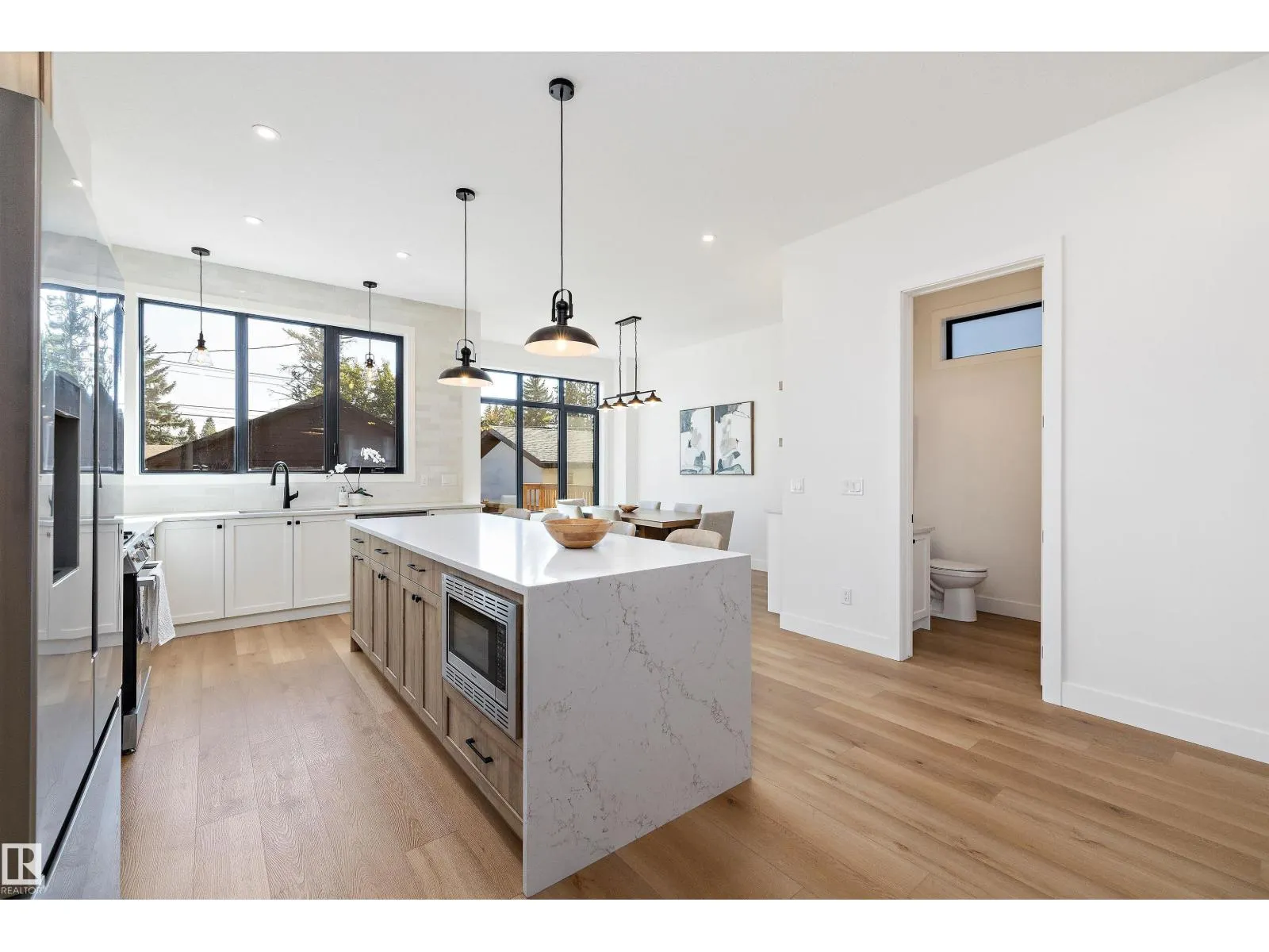 14711 88 AV NW