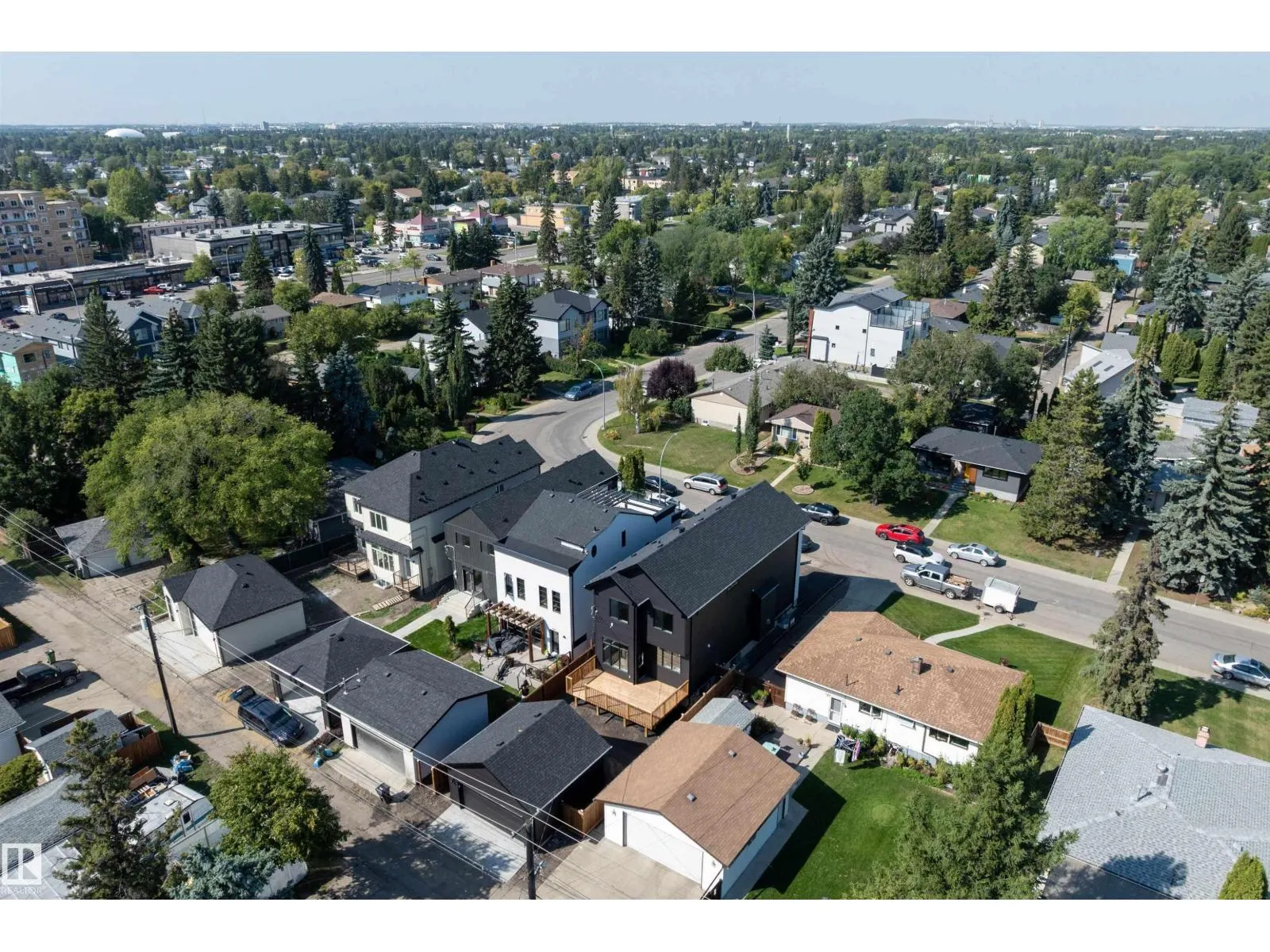 14711 88 AV NW