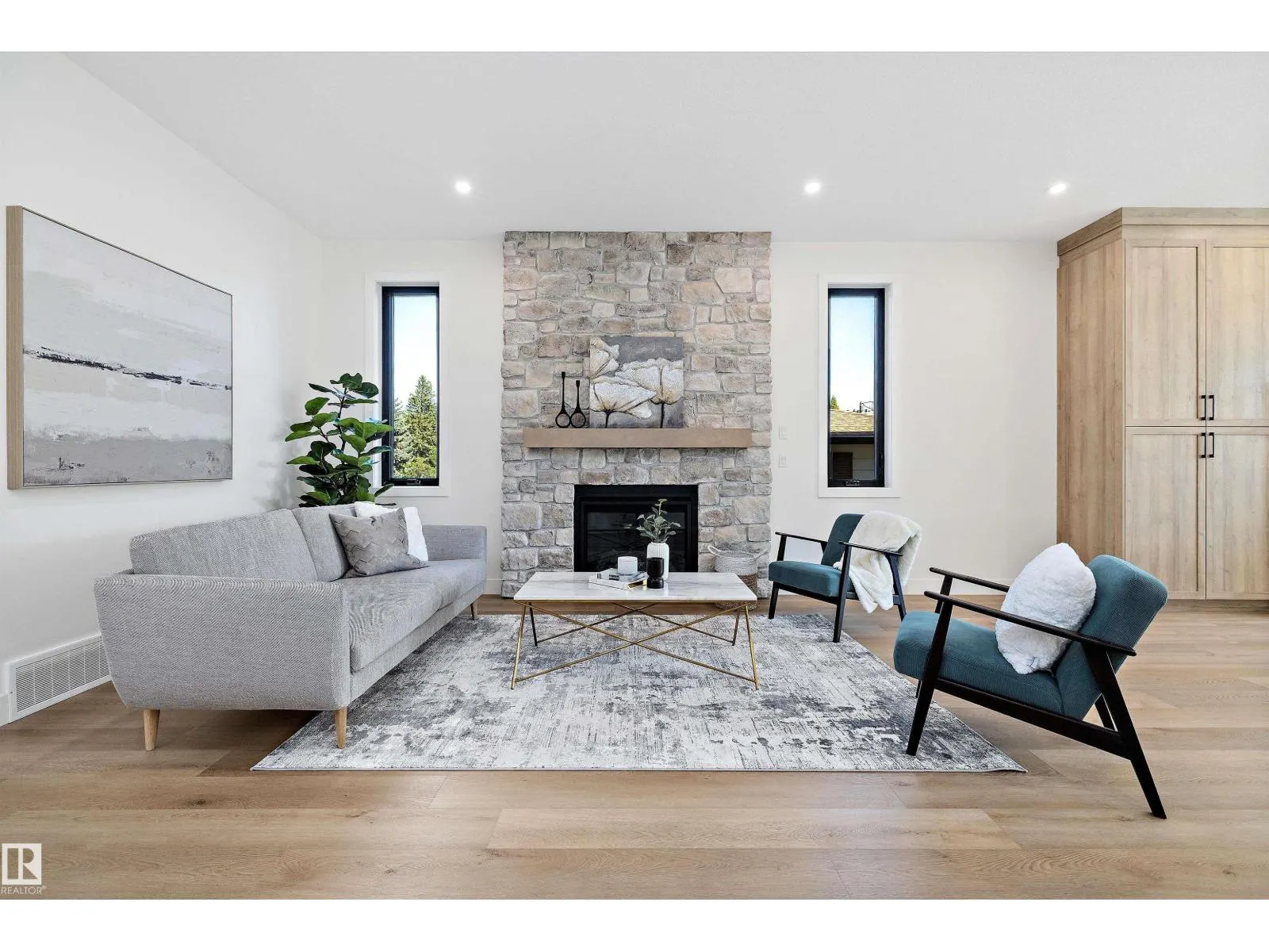 14711 88 AV NW