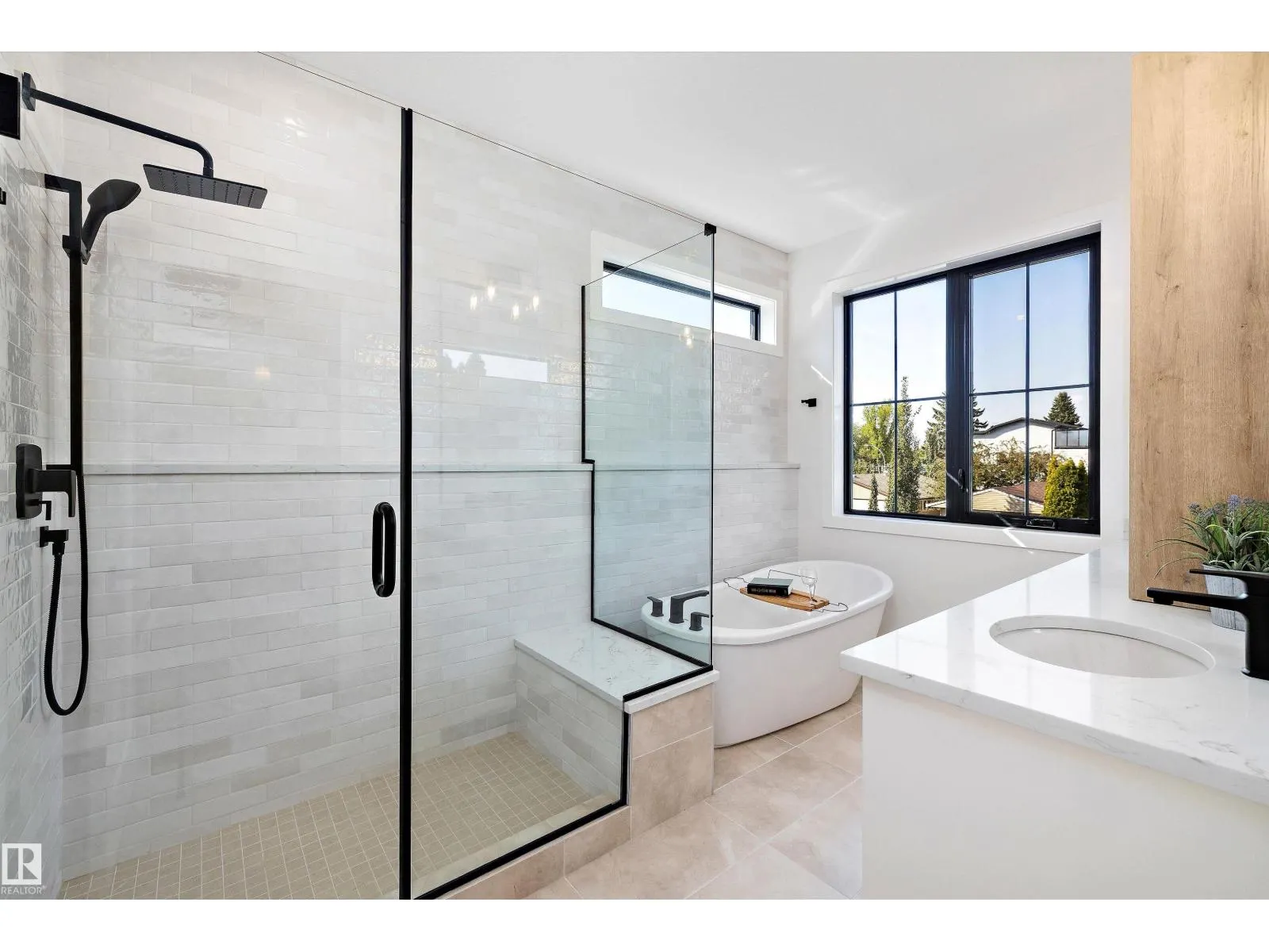 14711 88 AV NW