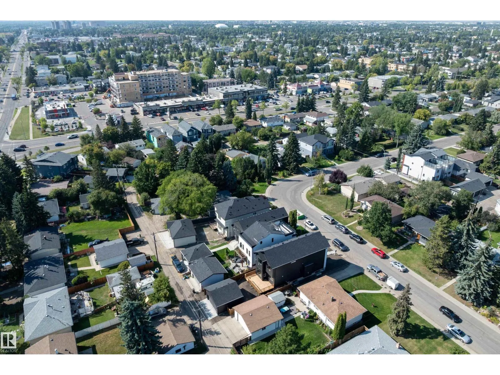 14711 88 AV NW
