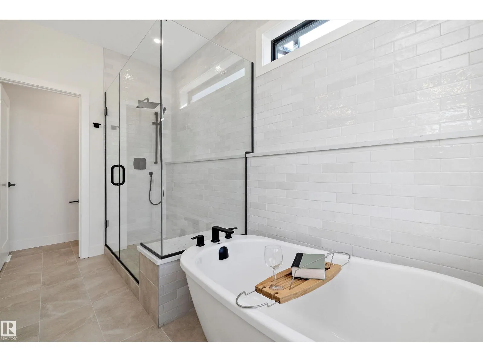 14711 88 AV NW