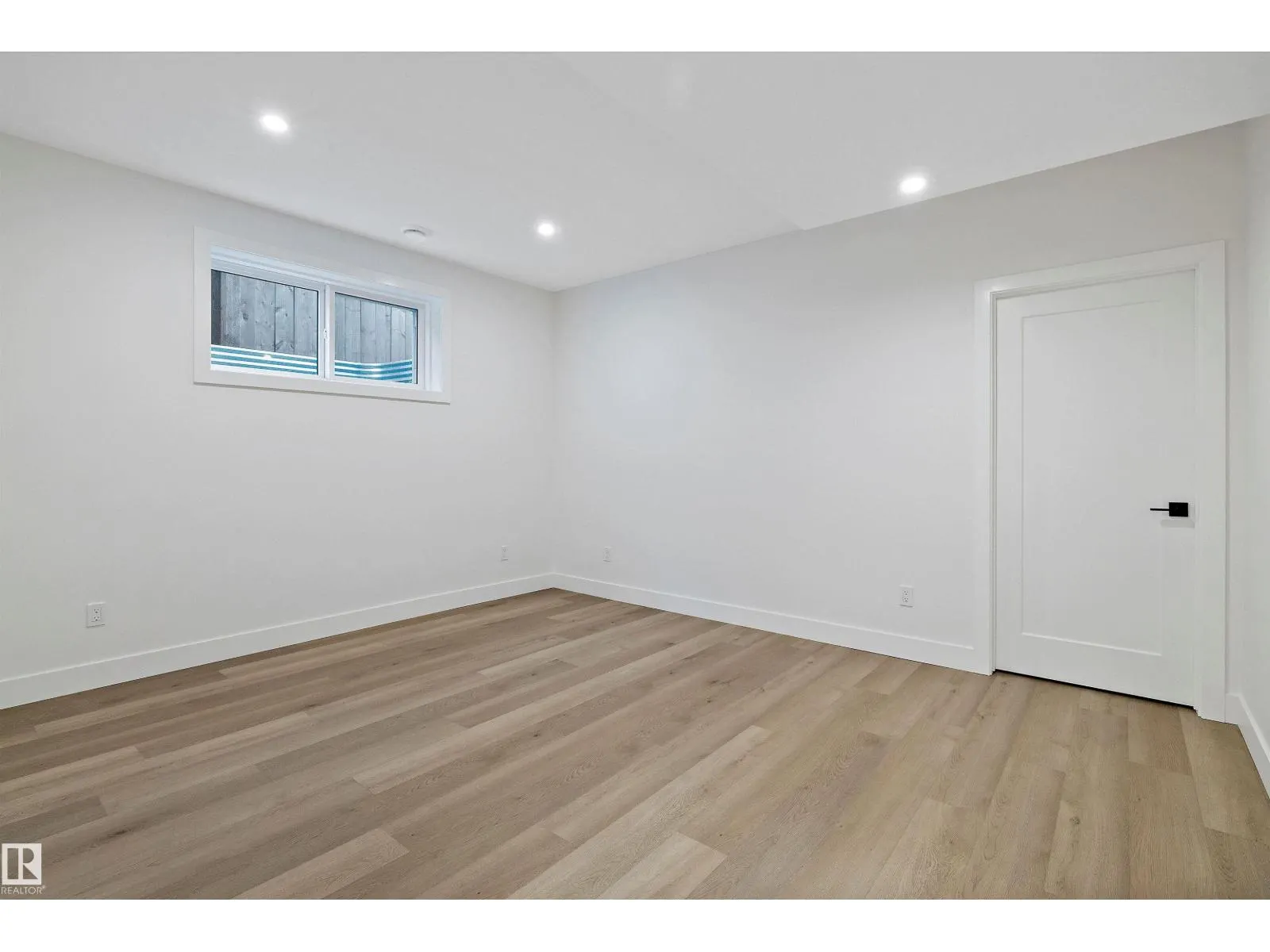 14711 88 AV NW