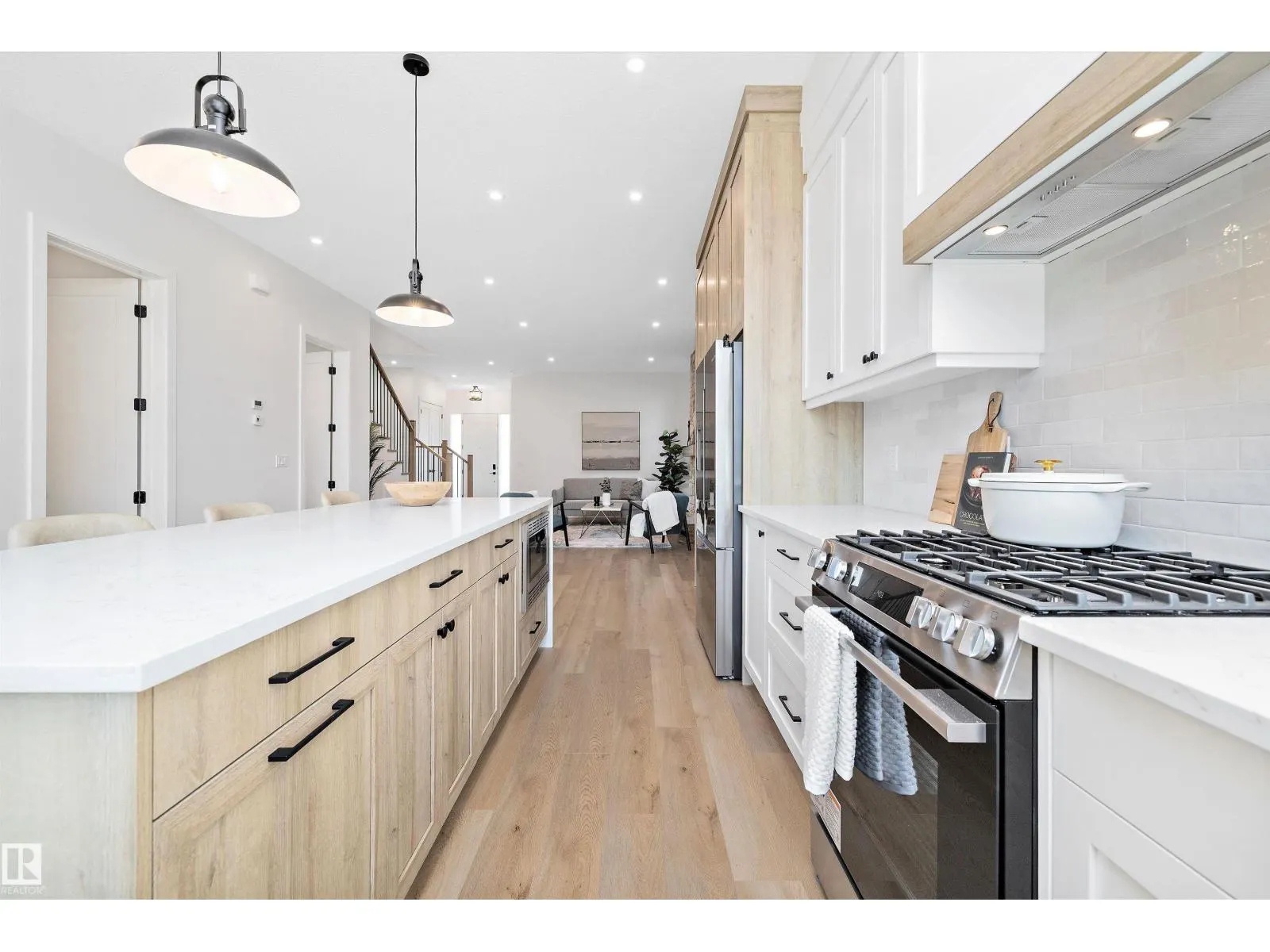 14711 88 AV NW