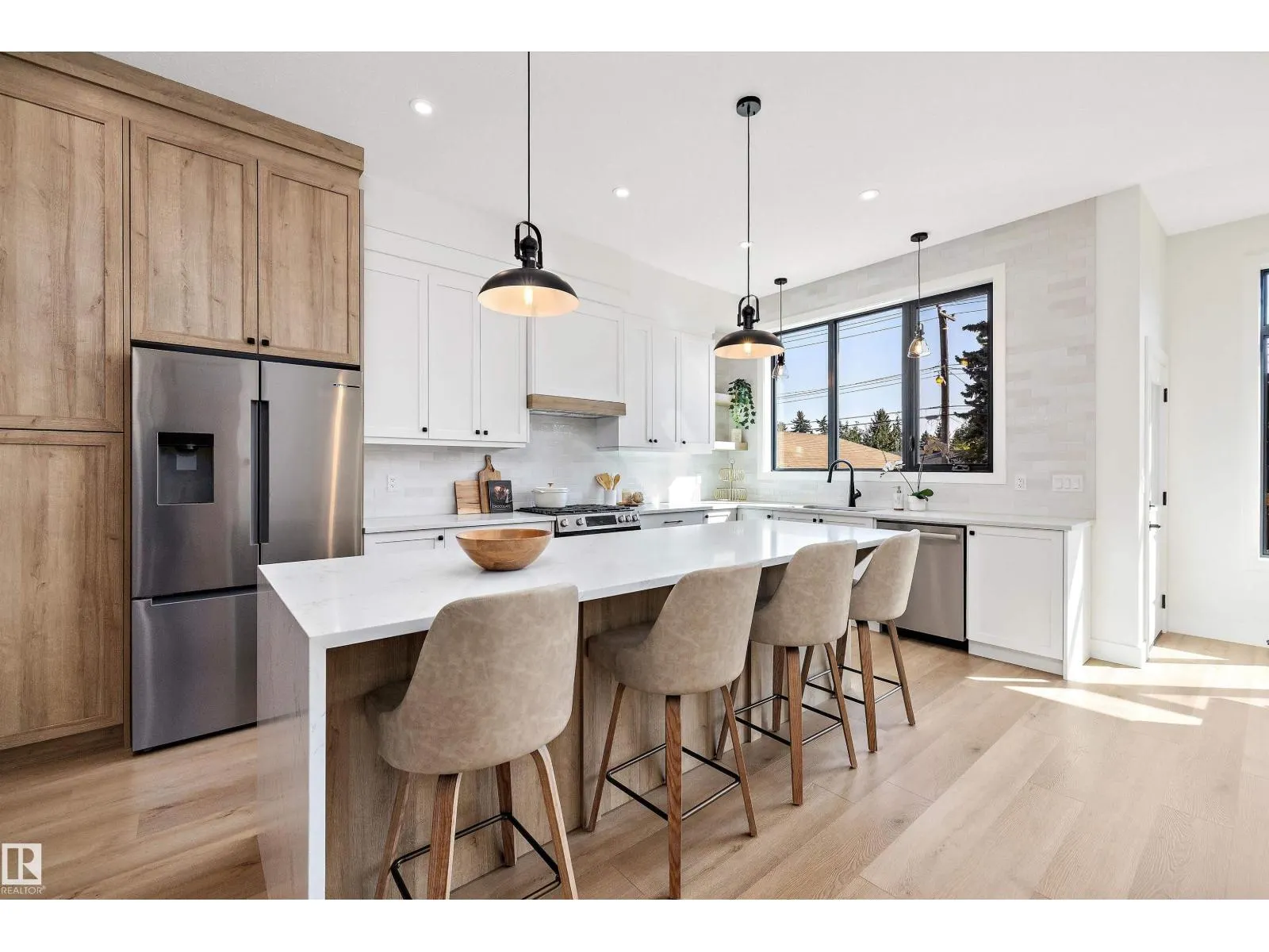 14711 88 AV NW