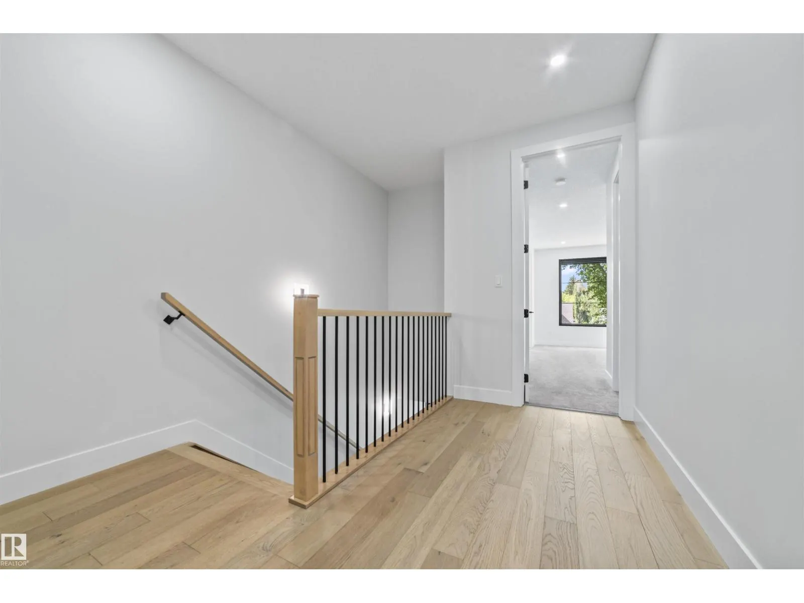 10537 136 ST NW NW