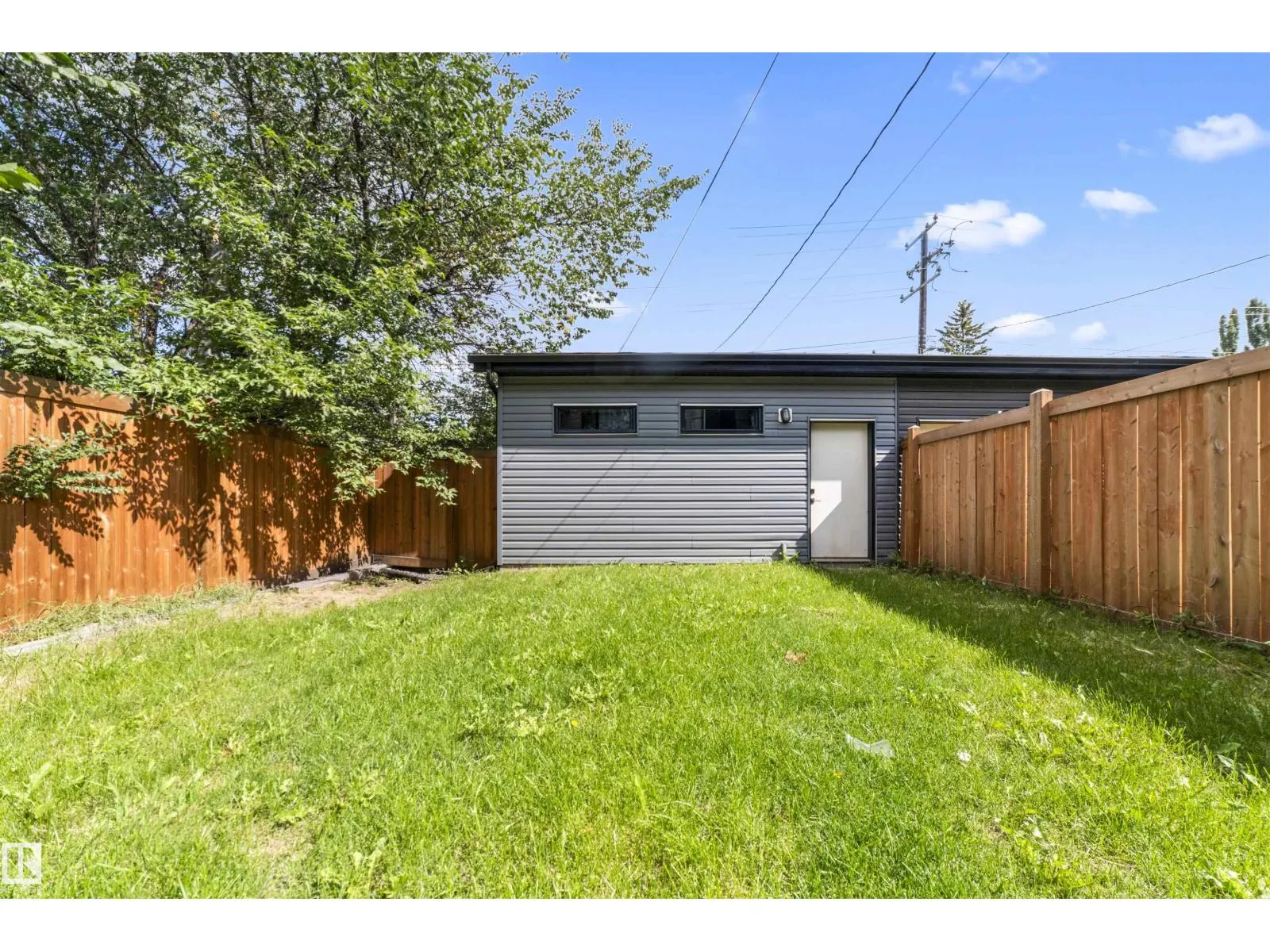 10537 136 ST NW NW