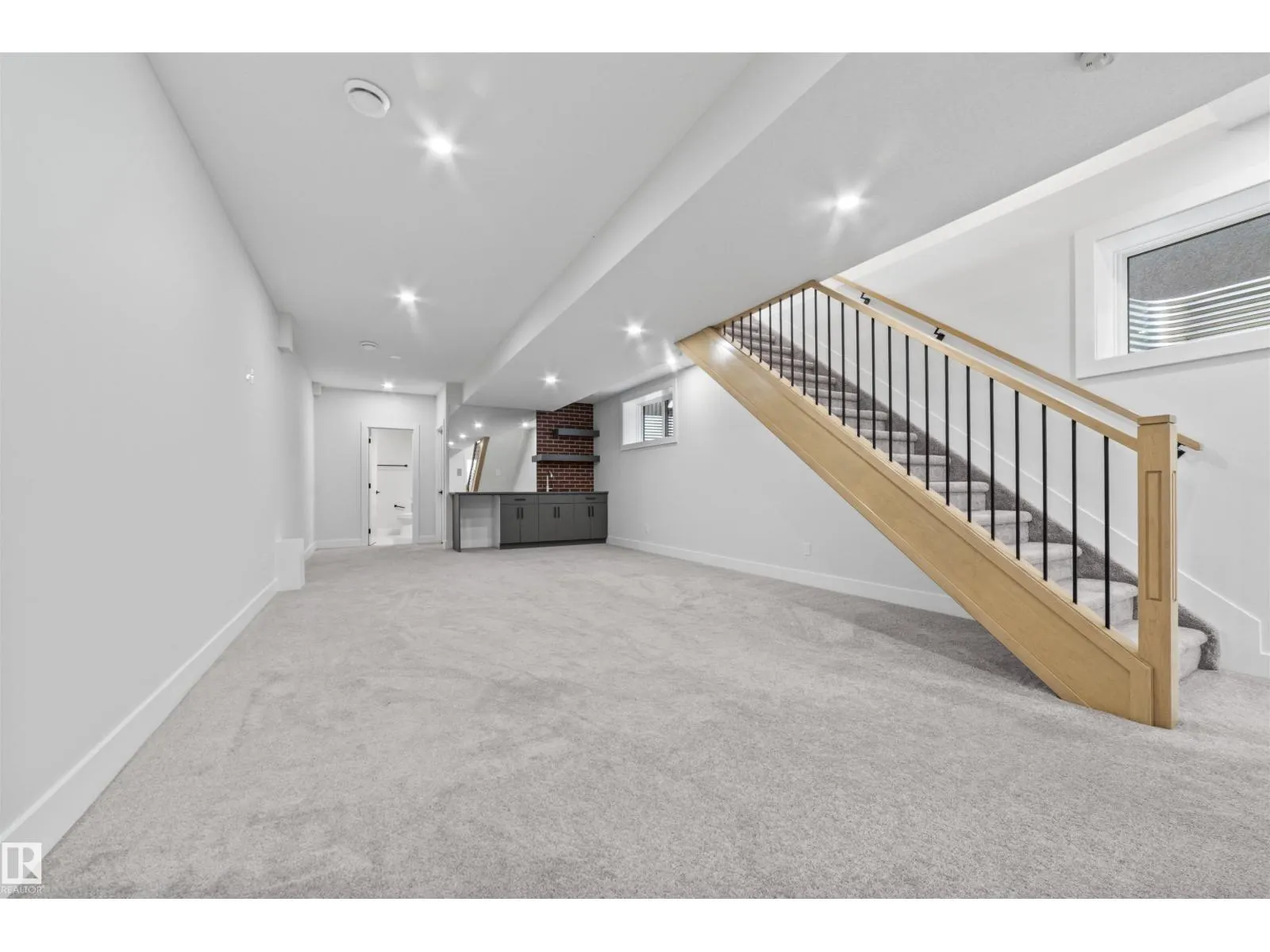 10537 136 ST NW NW