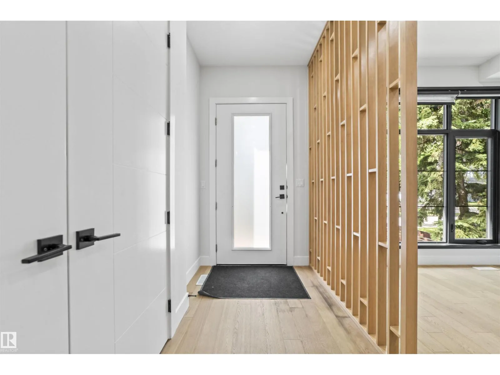 10537 136 ST NW NW