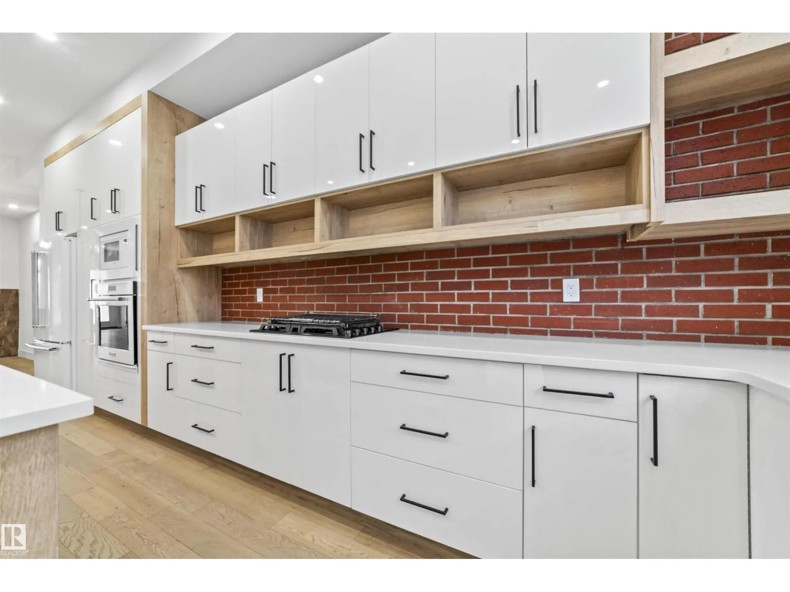 10537 136 ST NW NW