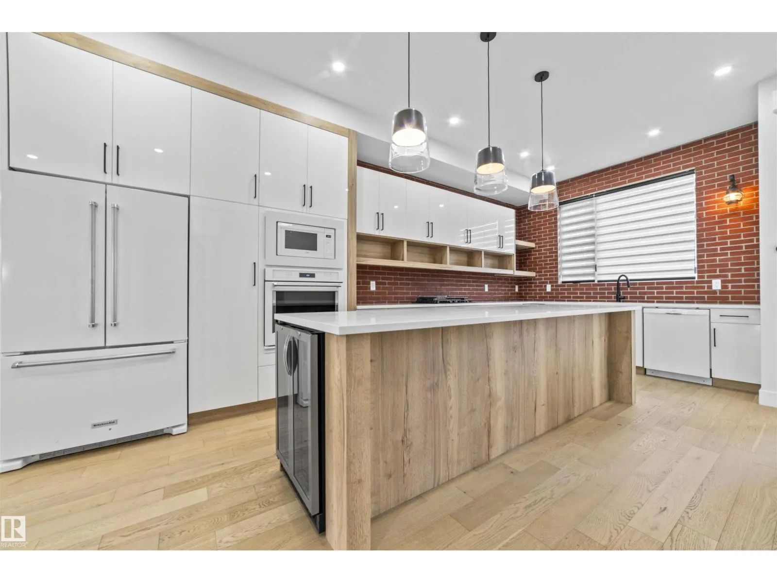 10537 136 ST NW NW