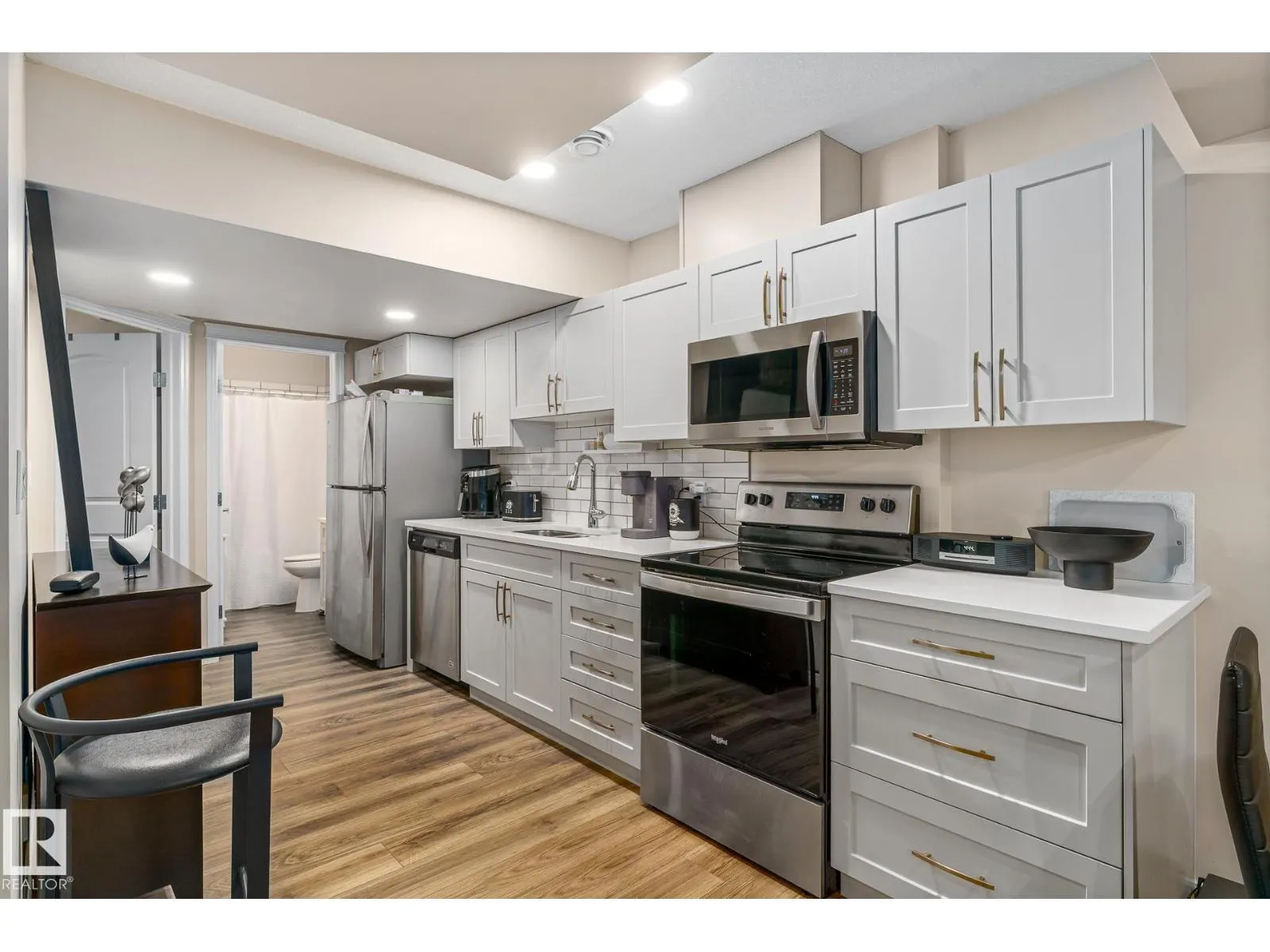 2140 51 ST SW